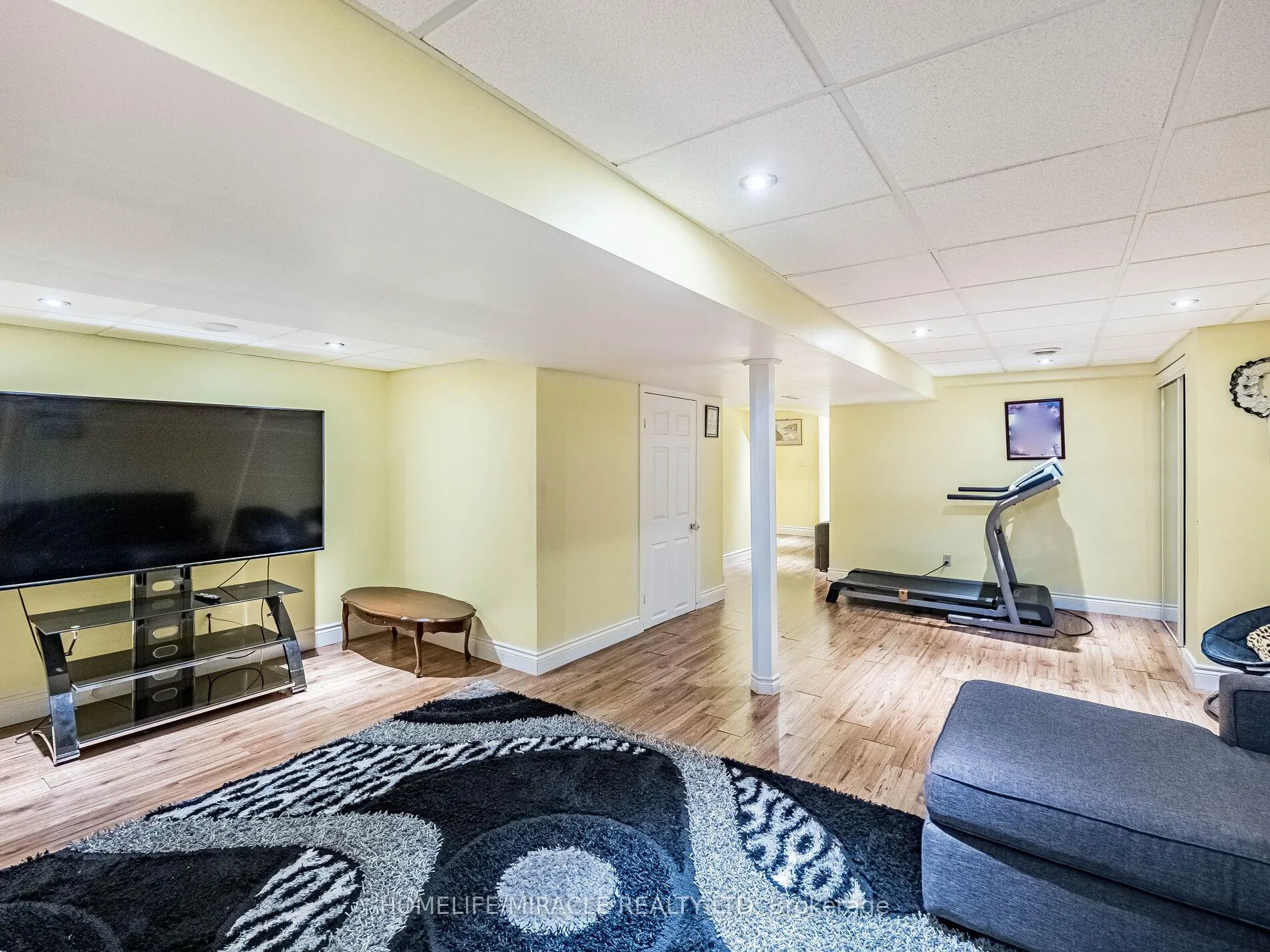 Photo 47 of 238 Candlewood Drive, Hamilton, Stoney Creek — HOMEH