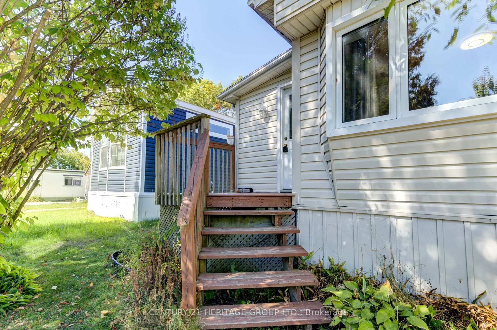 Photo 3 of 42 Shamrock Crescent, Essa, Rural Essa — HOMEH