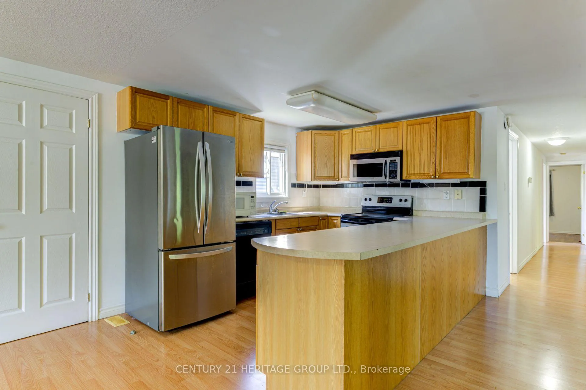 Photo 9 of 42 Shamrock Crescent, Essa, Rural Essa — HOMEH