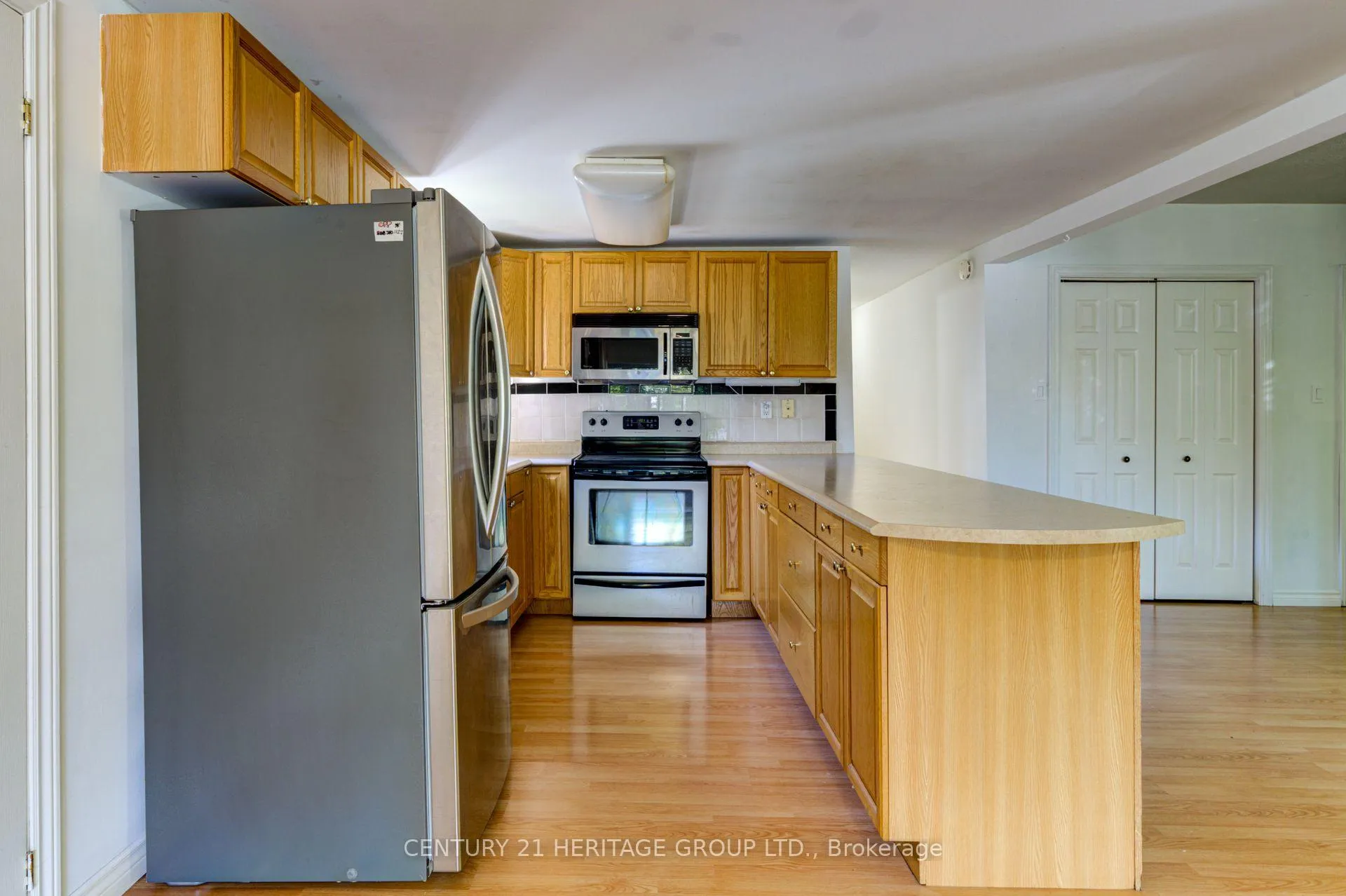 Photo 10 of 42 Shamrock Crescent, Essa, Rural Essa — HOMEH