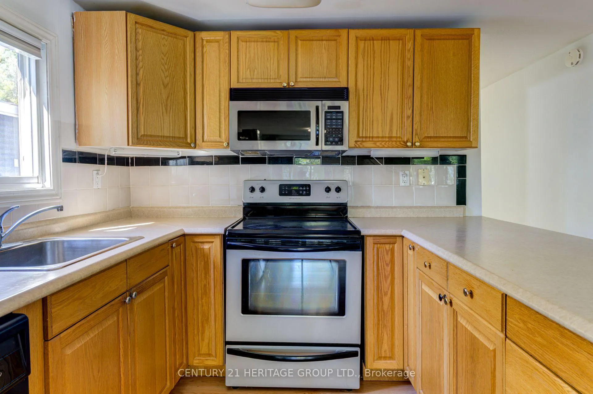Photo 12 of 42 Shamrock Crescent, Essa, Rural Essa — HOMEH