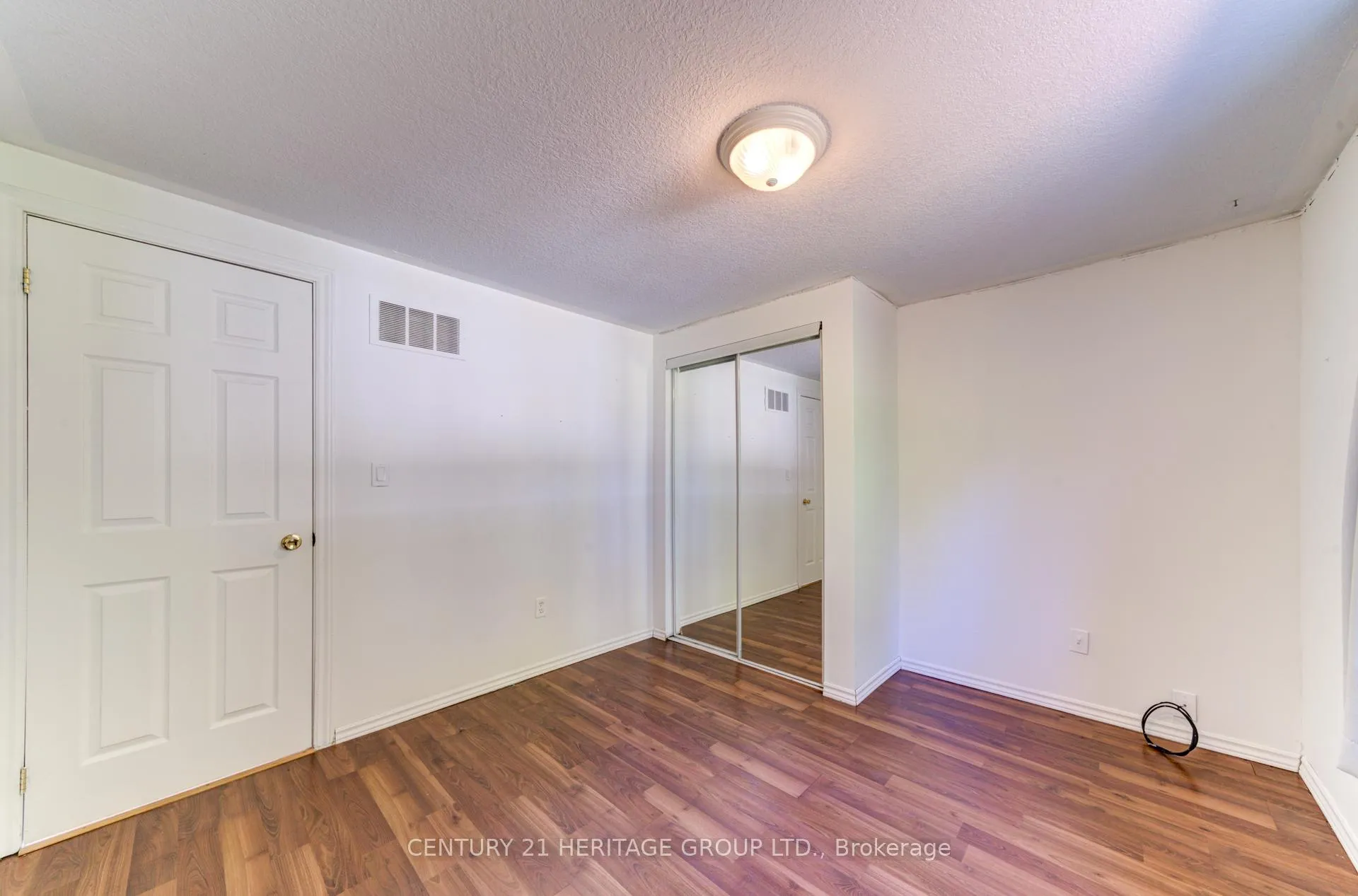 Photo 19 of 42 Shamrock Crescent, Essa, Rural Essa — HOMEH