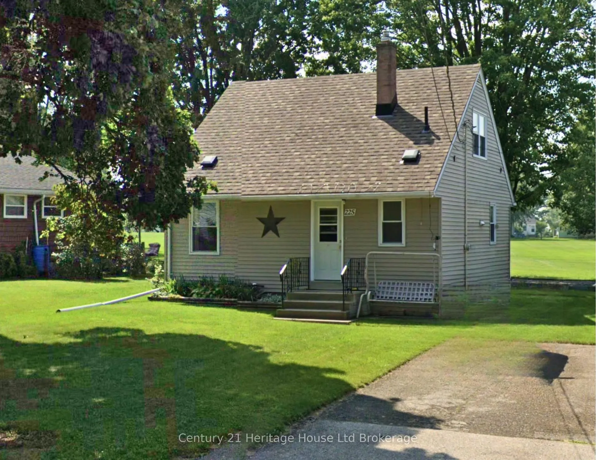 Photo 1 of 225 Algonquin Drive, South Huron, Exeter — HOMEH