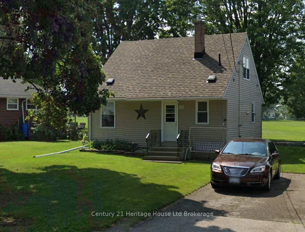 Photo 2 of 225 Algonquin Drive, South Huron, Exeter — HOMEH