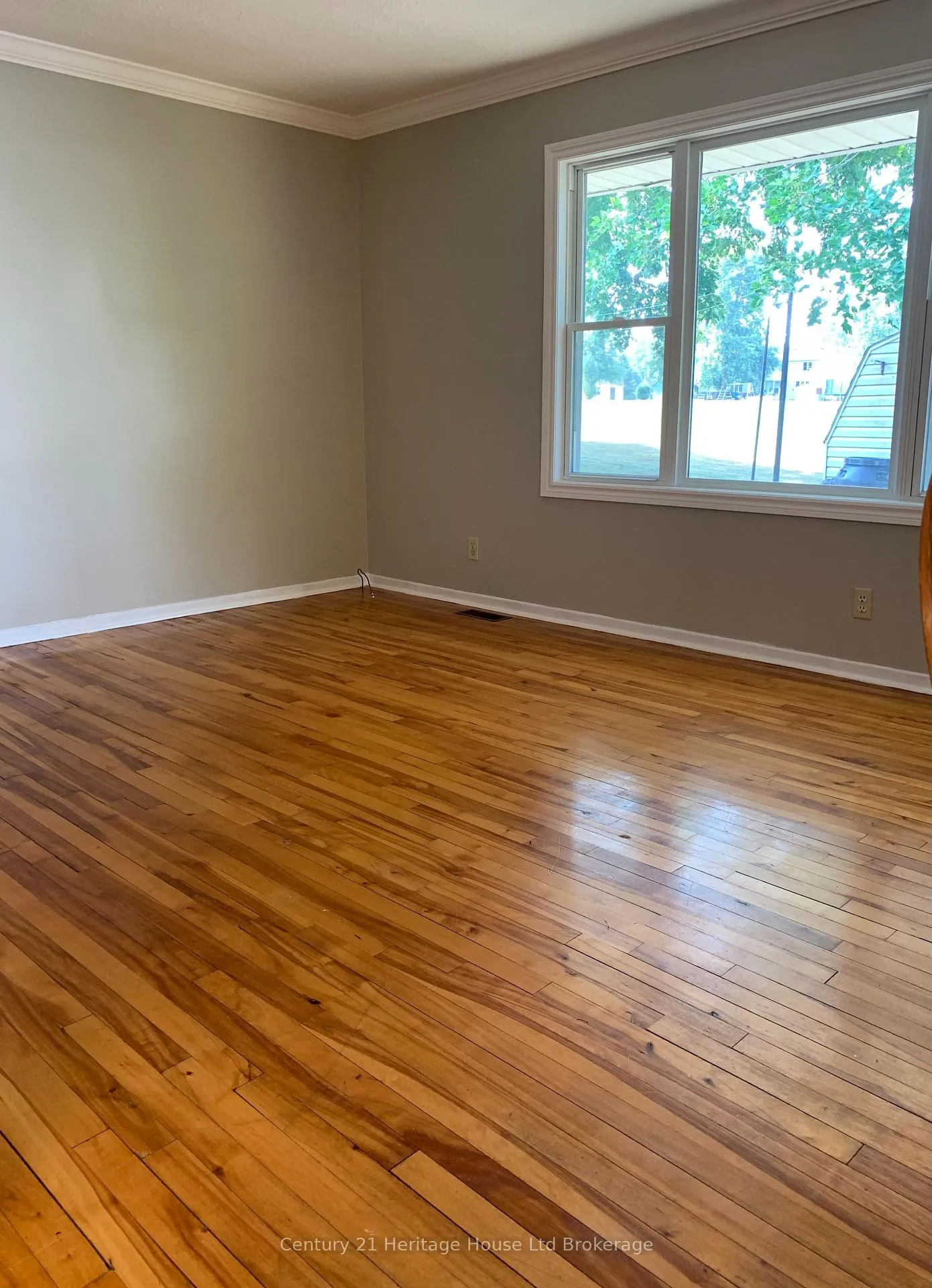 Photo 4 of 225 Algonquin Drive, South Huron, Exeter — HOMEH