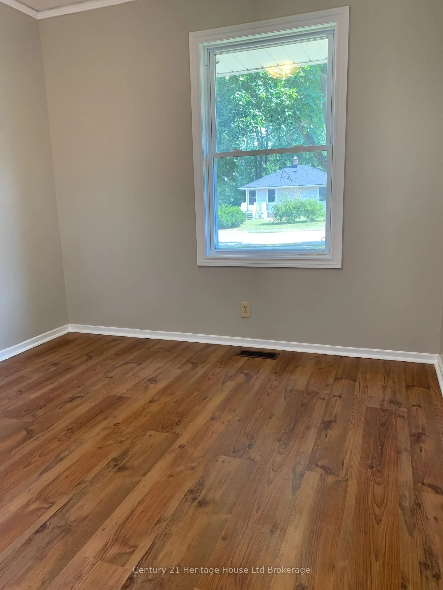 Photo 8 of 225 Algonquin Drive, South Huron, Exeter — HOMEH