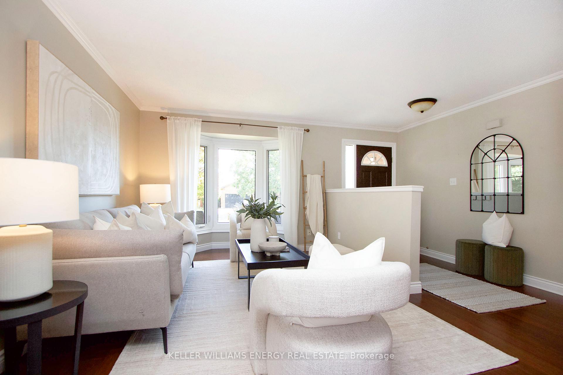 Photo 8 of 19 Stephen Avenue, Clarington, Courtice — HOMEH
