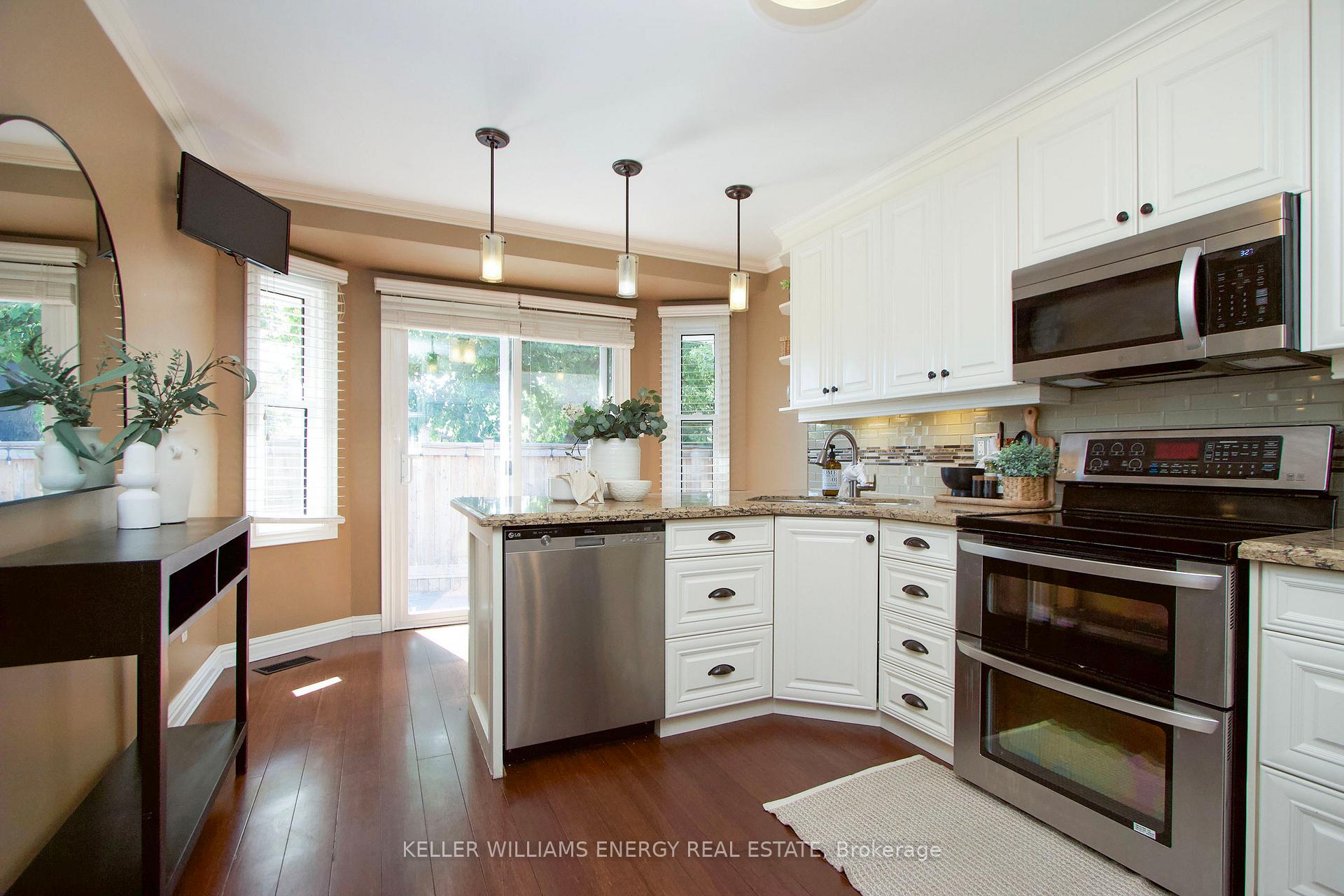 Photo 13 of 19 Stephen Avenue, Clarington, Courtice — HOMEH