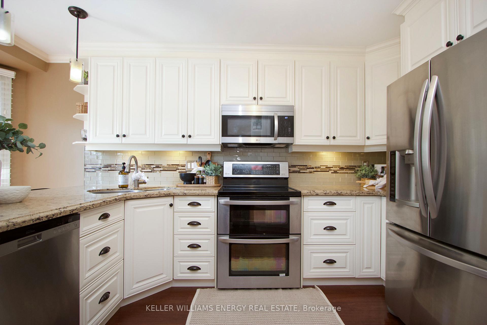 Photo 14 of 19 Stephen Avenue, Clarington, Courtice — HOMEH