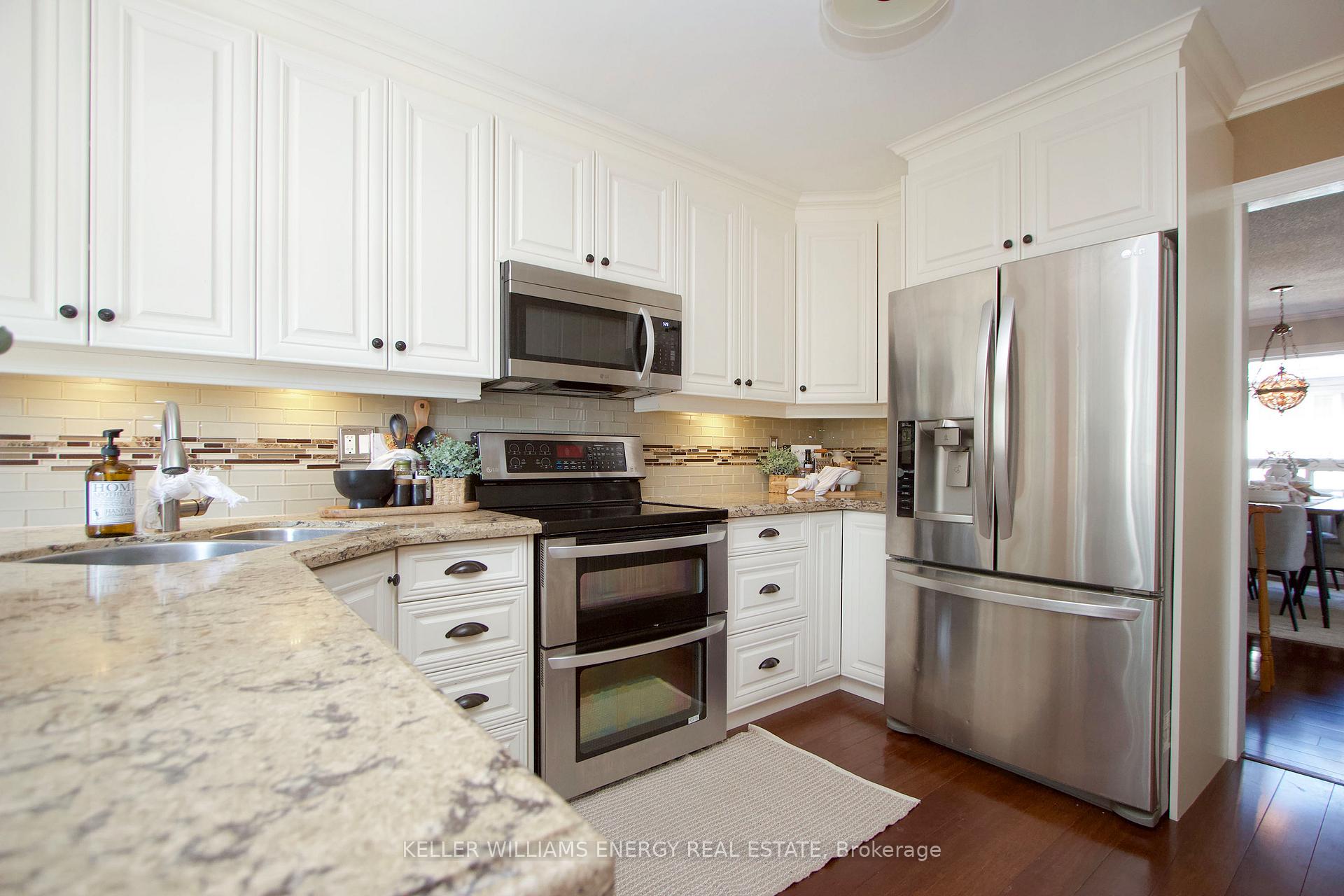 Photo 16 of 19 Stephen Avenue, Clarington, Courtice — HOMEH