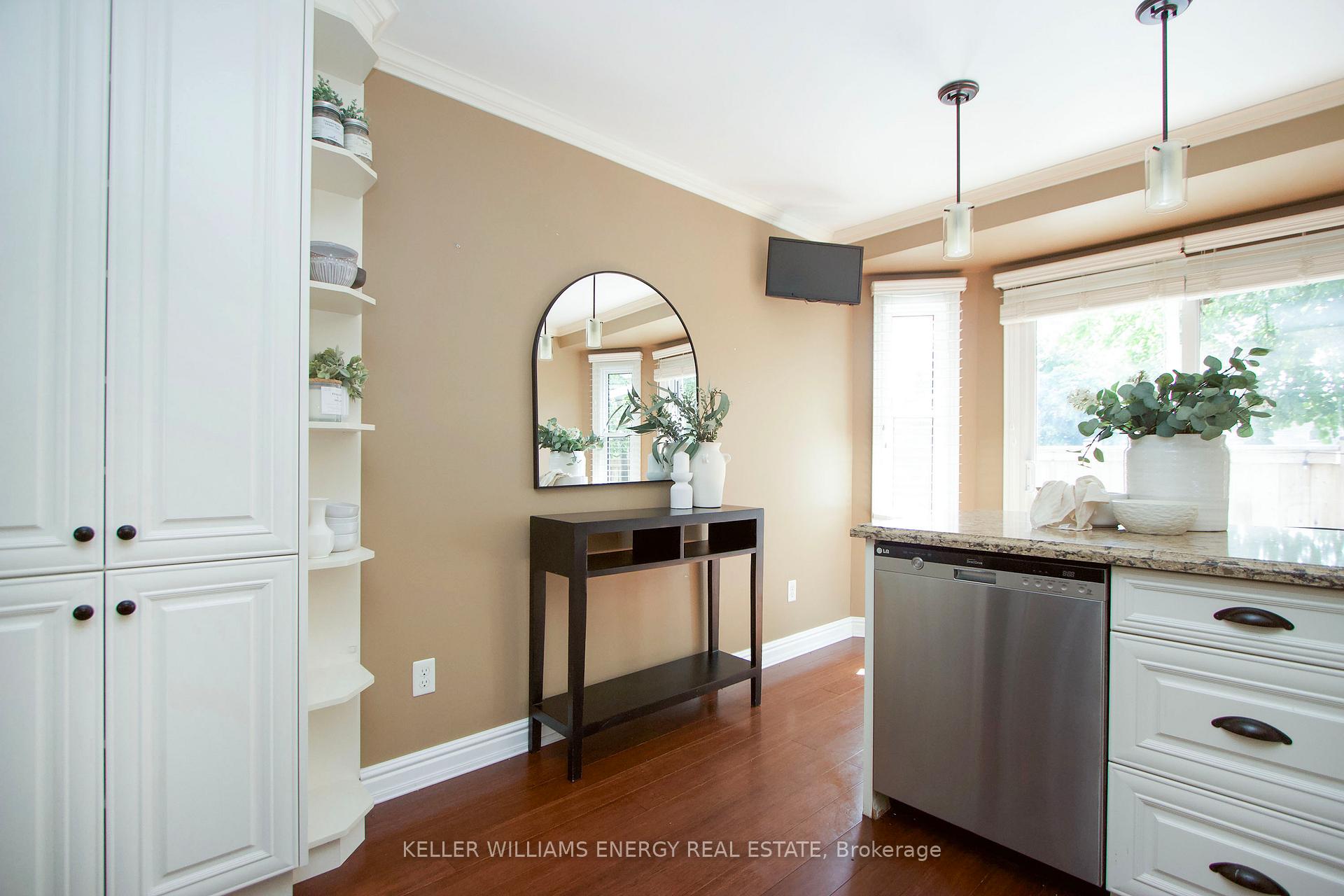 Photo 17 of 19 Stephen Avenue, Clarington, Courtice — HOMEH