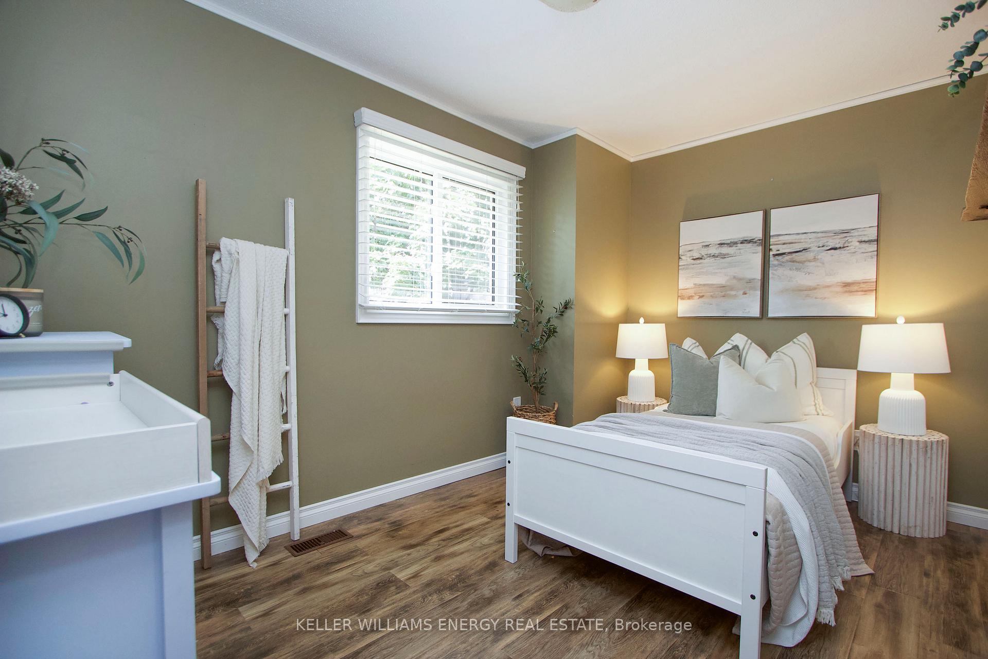 Photo 21 of 19 Stephen Avenue, Clarington, Courtice — HOMEH