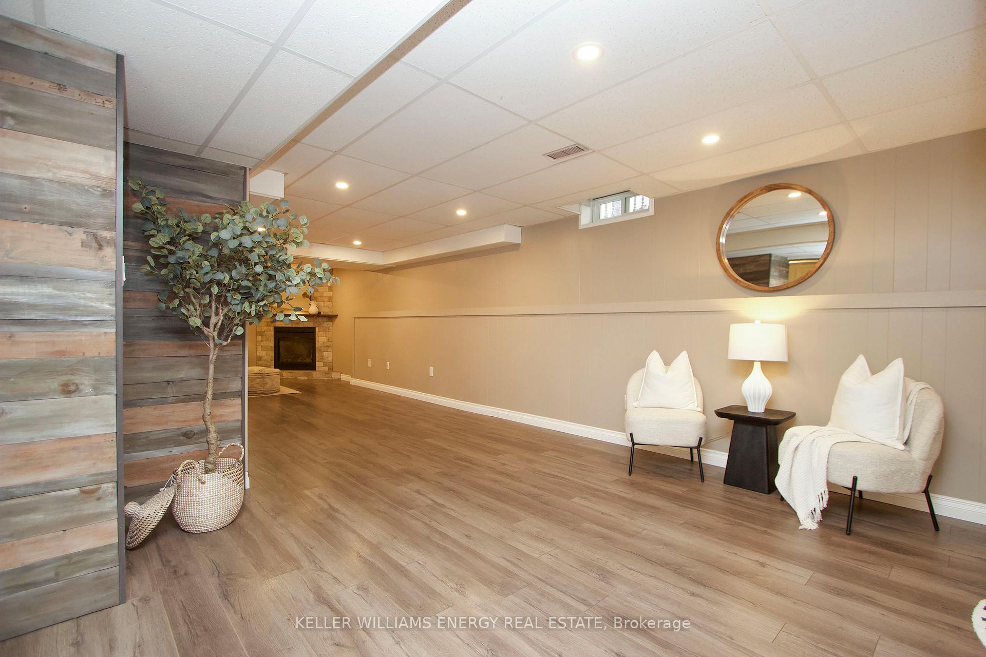 Photo 31 of 19 Stephen Avenue, Clarington, Courtice — HOMEH