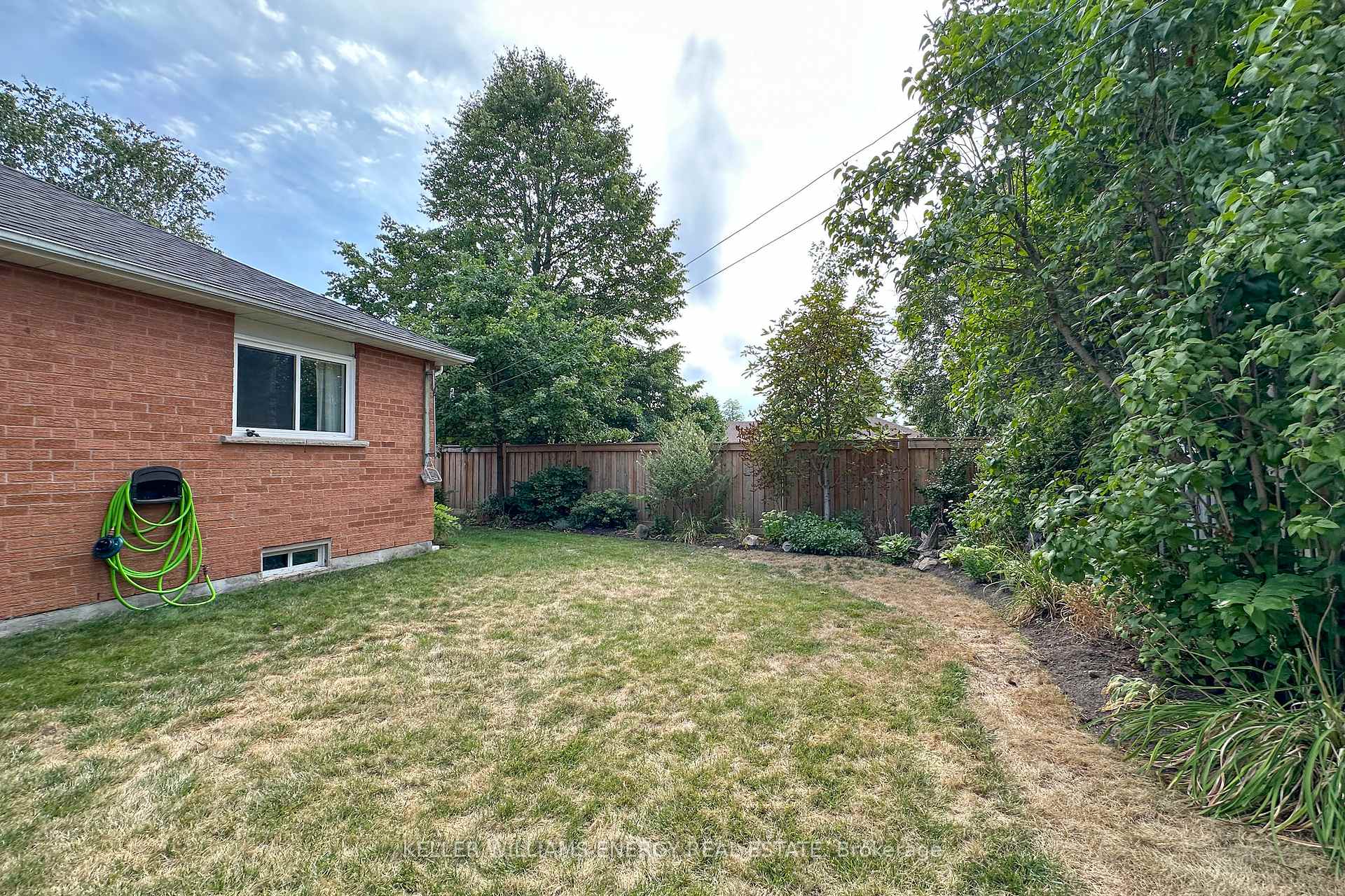 Photo 39 of 19 Stephen Avenue, Clarington, Courtice — HOMEH