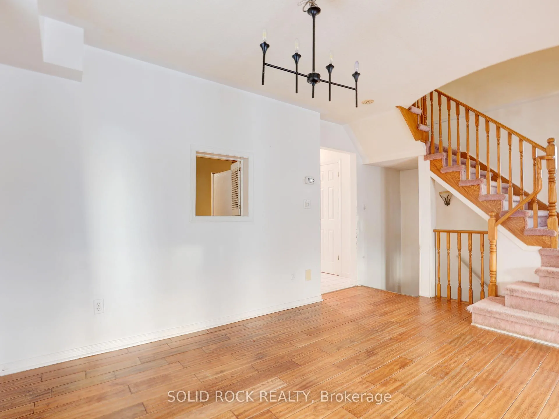 Photo 14 of 67 Northmanor Crescent, Kitchener — HOMEH
