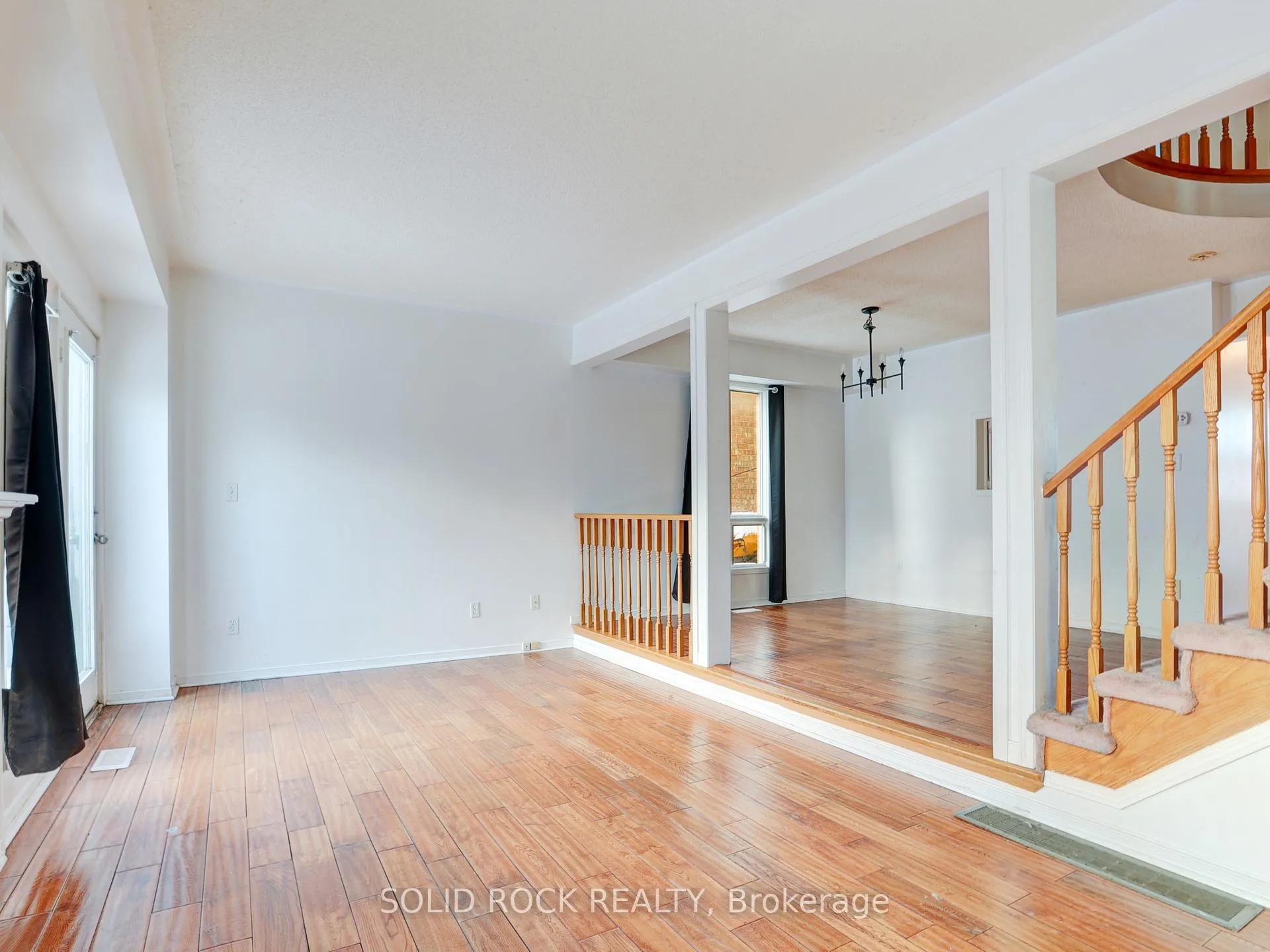 Photo 17 of 67 Northmanor Crescent, Kitchener — HOMEH