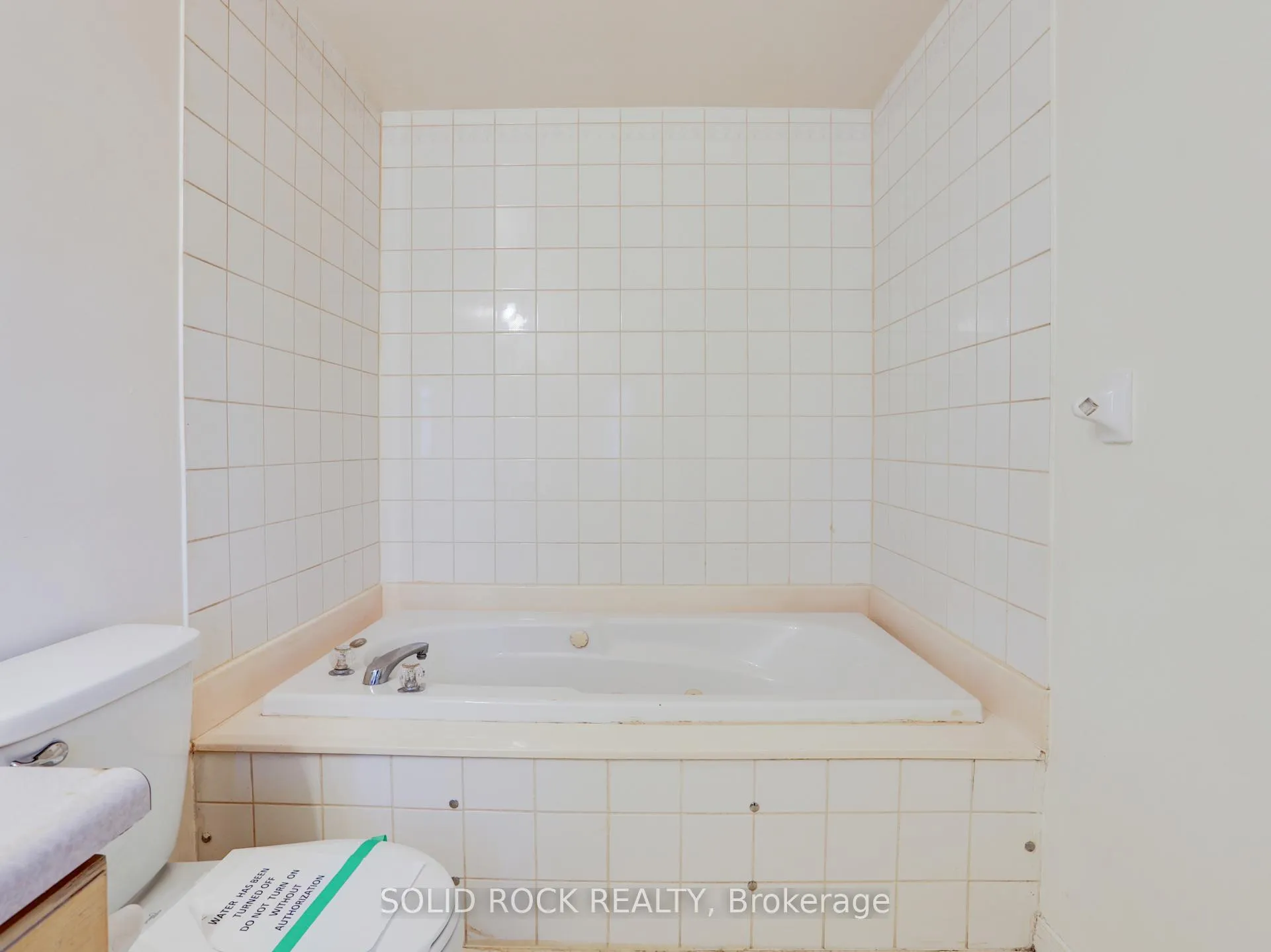 Photo 31 of 67 Northmanor Crescent, Kitchener — HOMEH