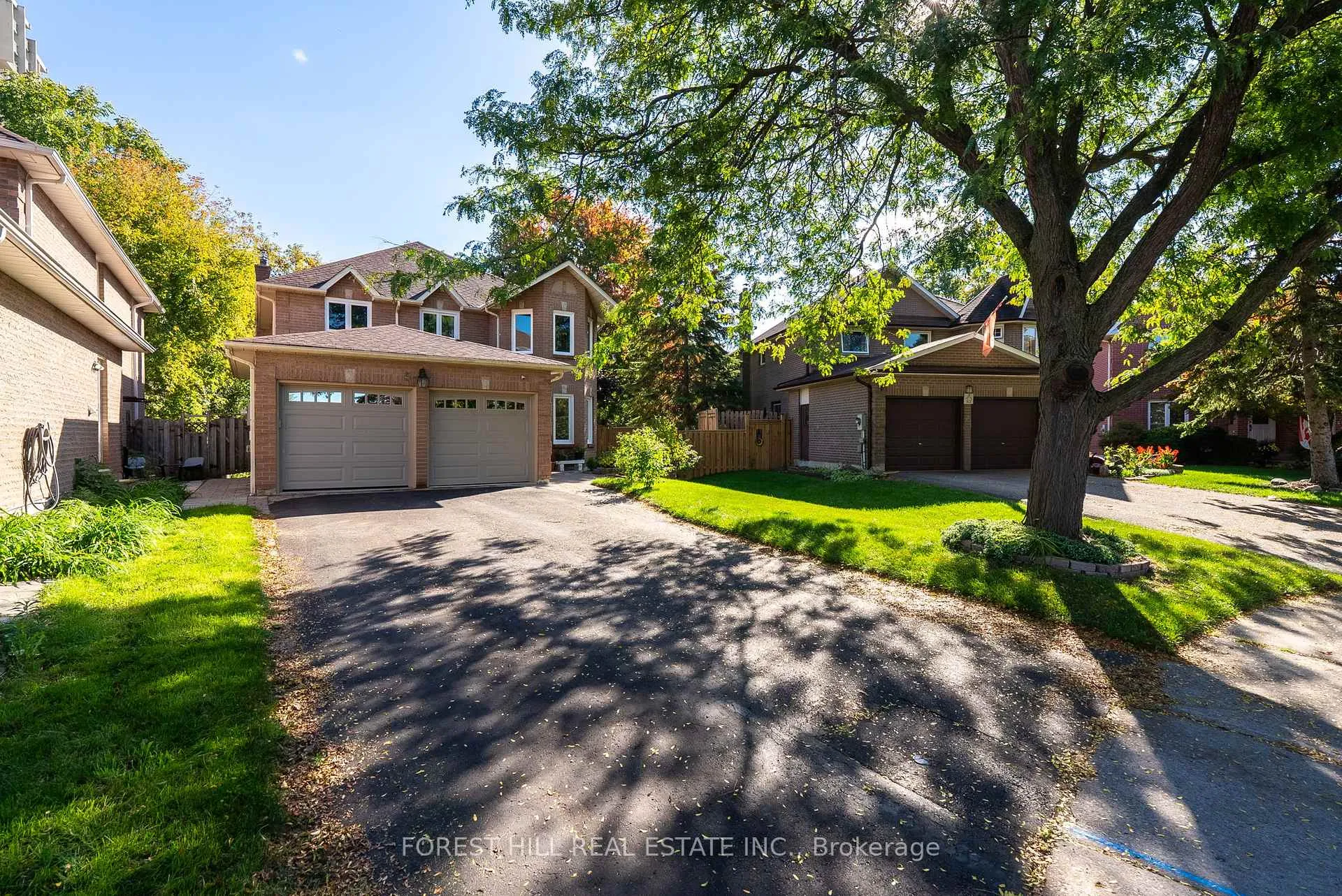 Photo 2 of 50 Bluebell Crescent, Whitby, Lynde Creek — HOMEH