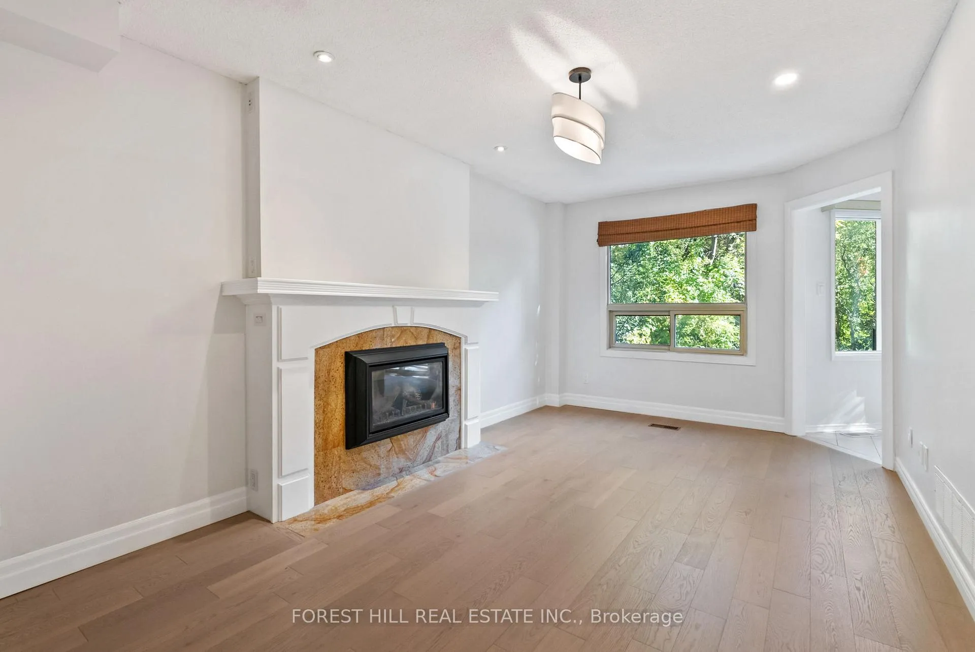 Photo 7 of 50 Bluebell Crescent, Whitby, Lynde Creek — HOMEH