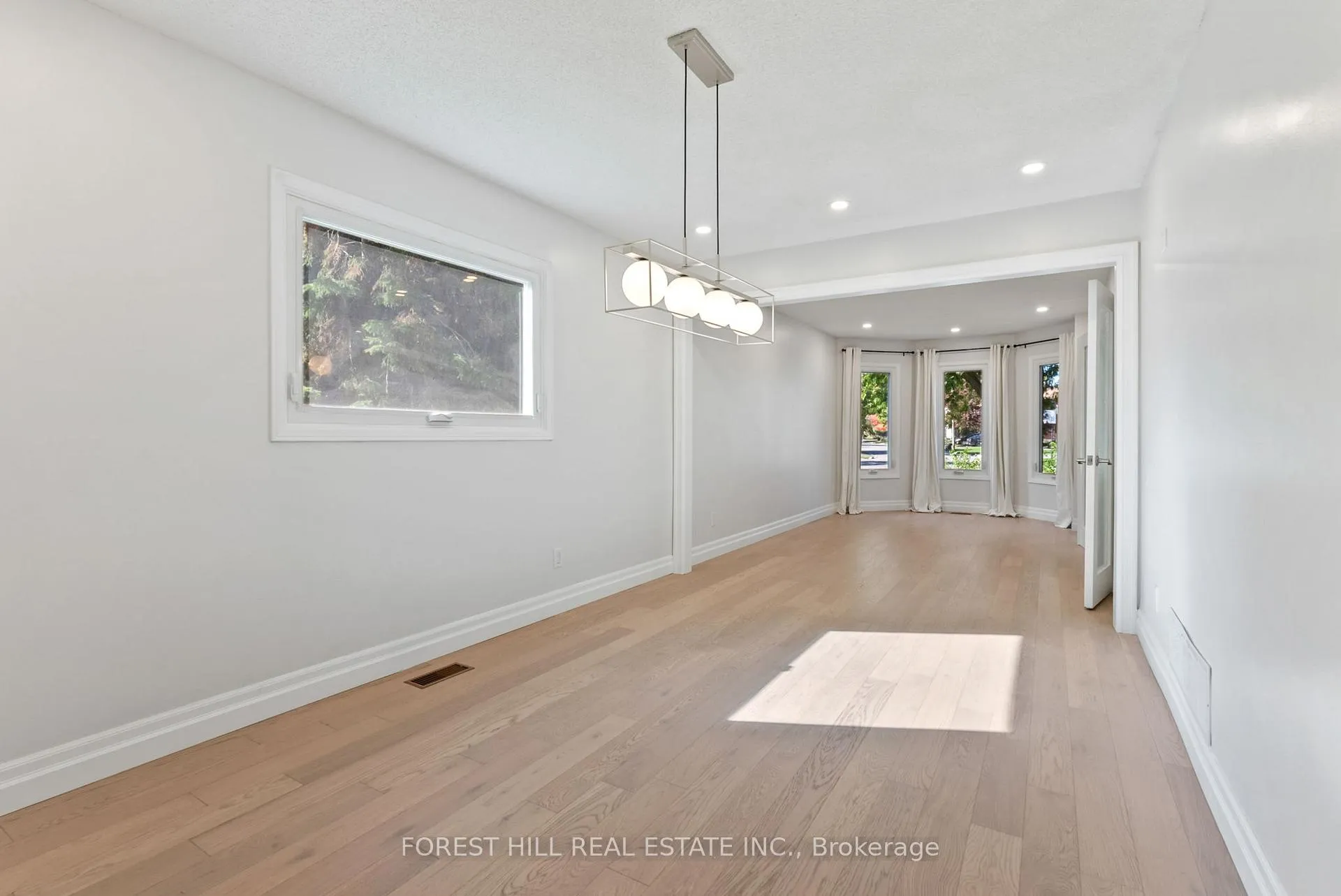 Photo 13 of 50 Bluebell Crescent, Whitby, Lynde Creek — HOMEH