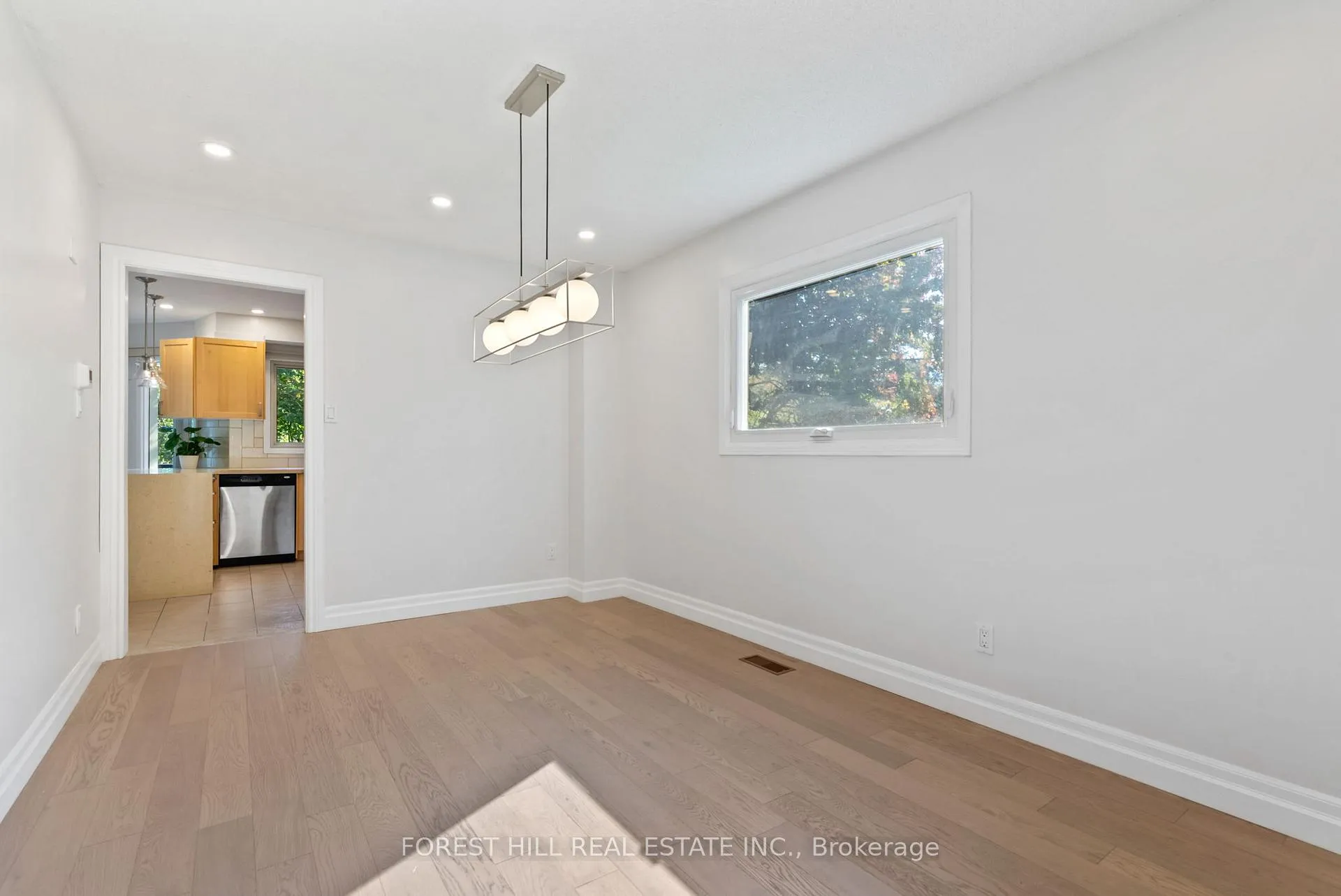 Photo 14 of 50 Bluebell Crescent, Whitby, Lynde Creek — HOMEH