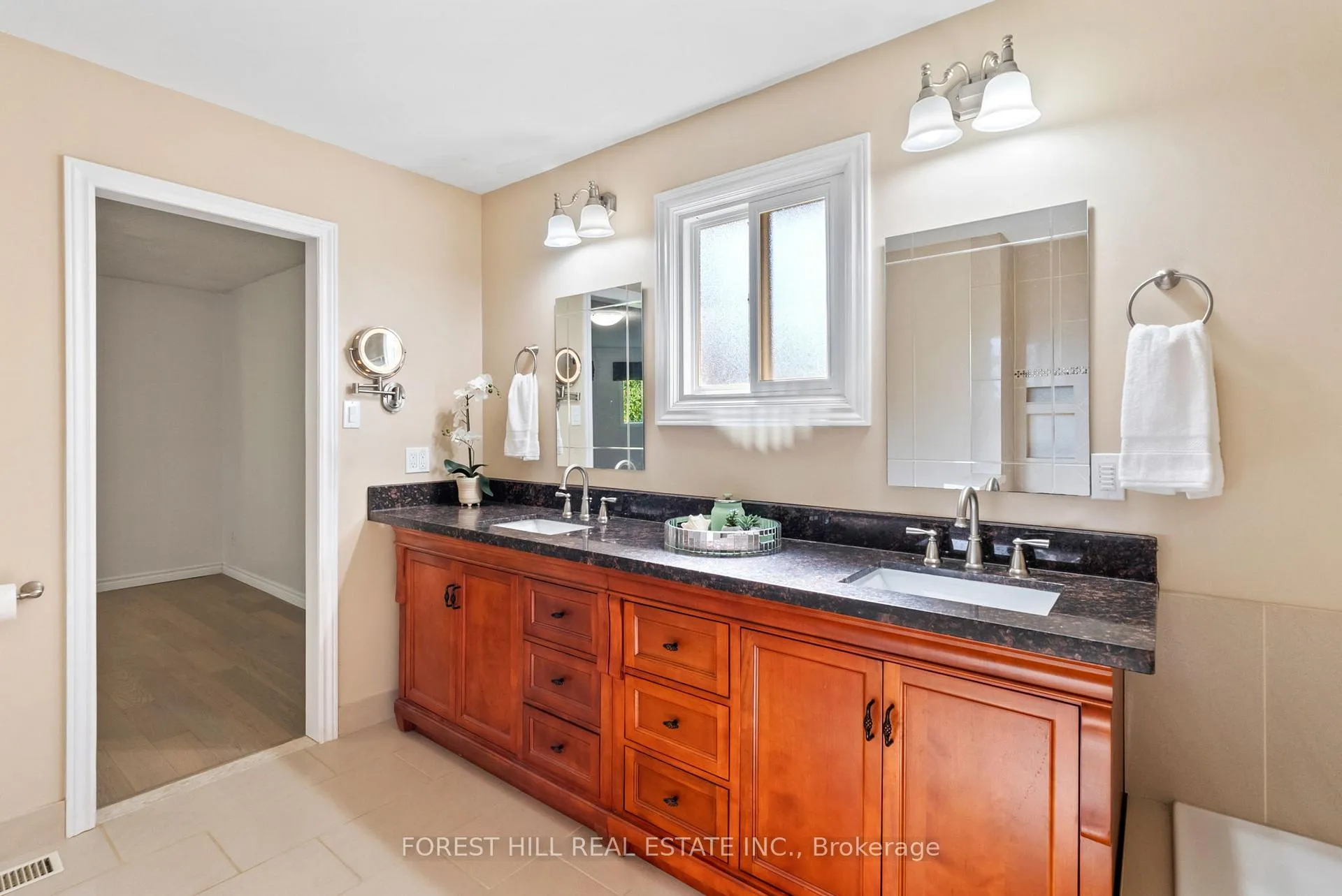Photo 20 of 50 Bluebell Crescent, Whitby, Lynde Creek — HOMEH