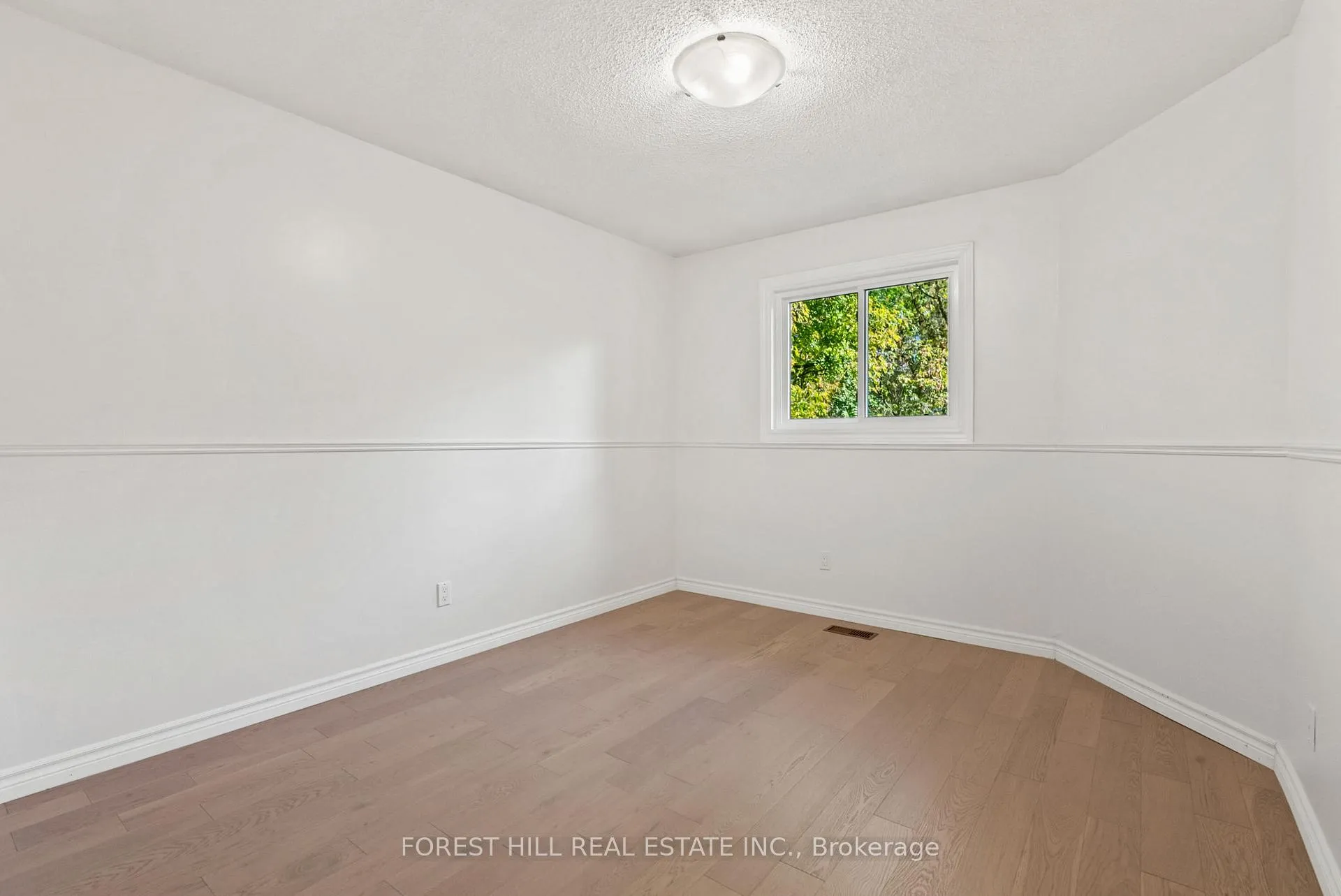 Photo 21 of 50 Bluebell Crescent, Whitby, Lynde Creek — HOMEH