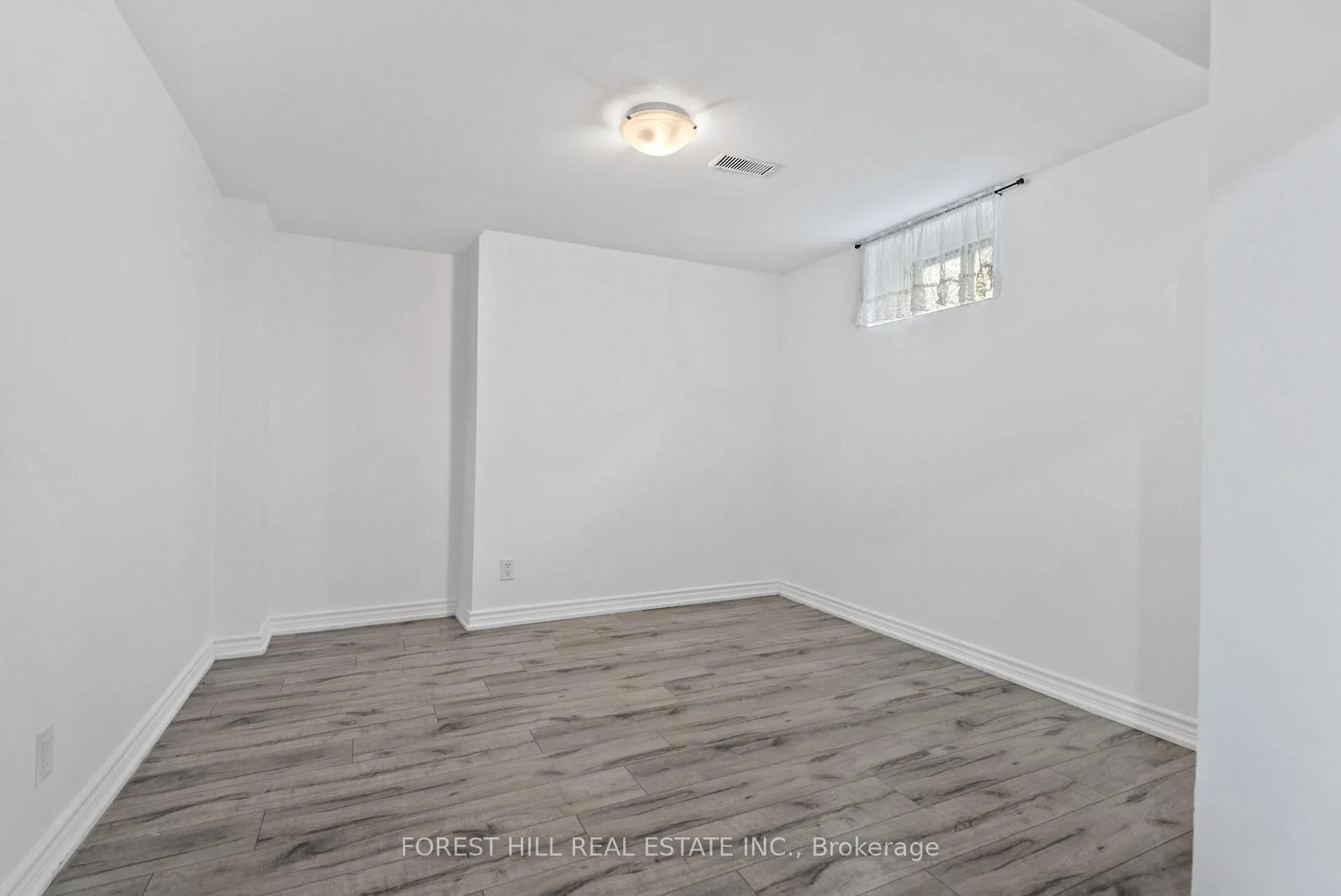 Photo 33 of 50 Bluebell Crescent, Whitby, Lynde Creek — HOMEH