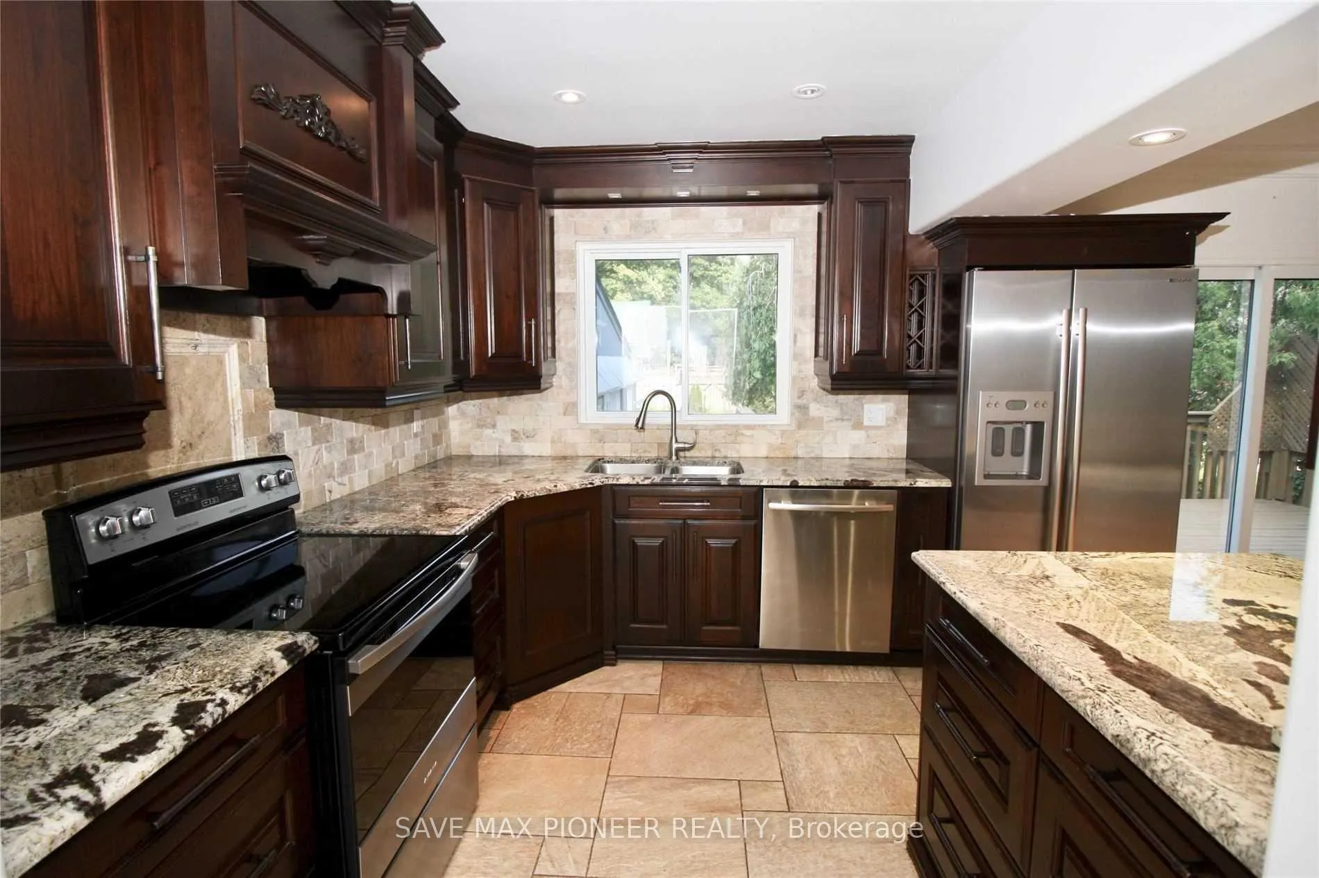 Photo 6 of 5 Parkview Boulevard, Halton Hills, Georgetown — HOMEH