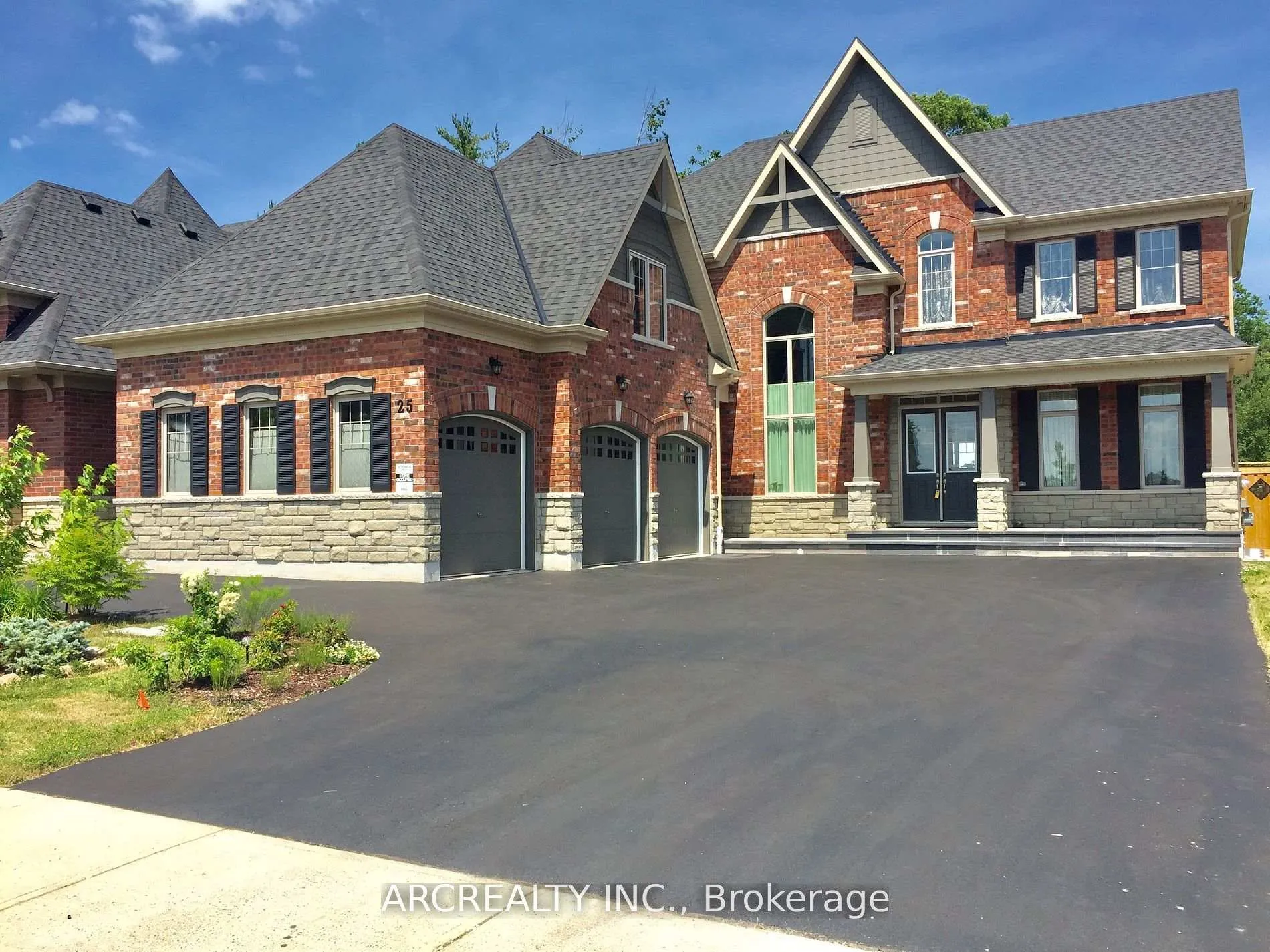 Photo 1 of 25 Thompson Way, Springwater, Centre Vespra — HOMEH
