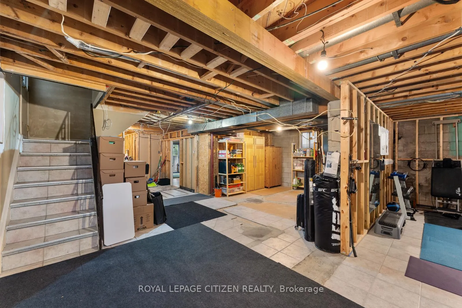 Photo 16 of 43 Railway Street, Vaughan, Maple — HOMEH