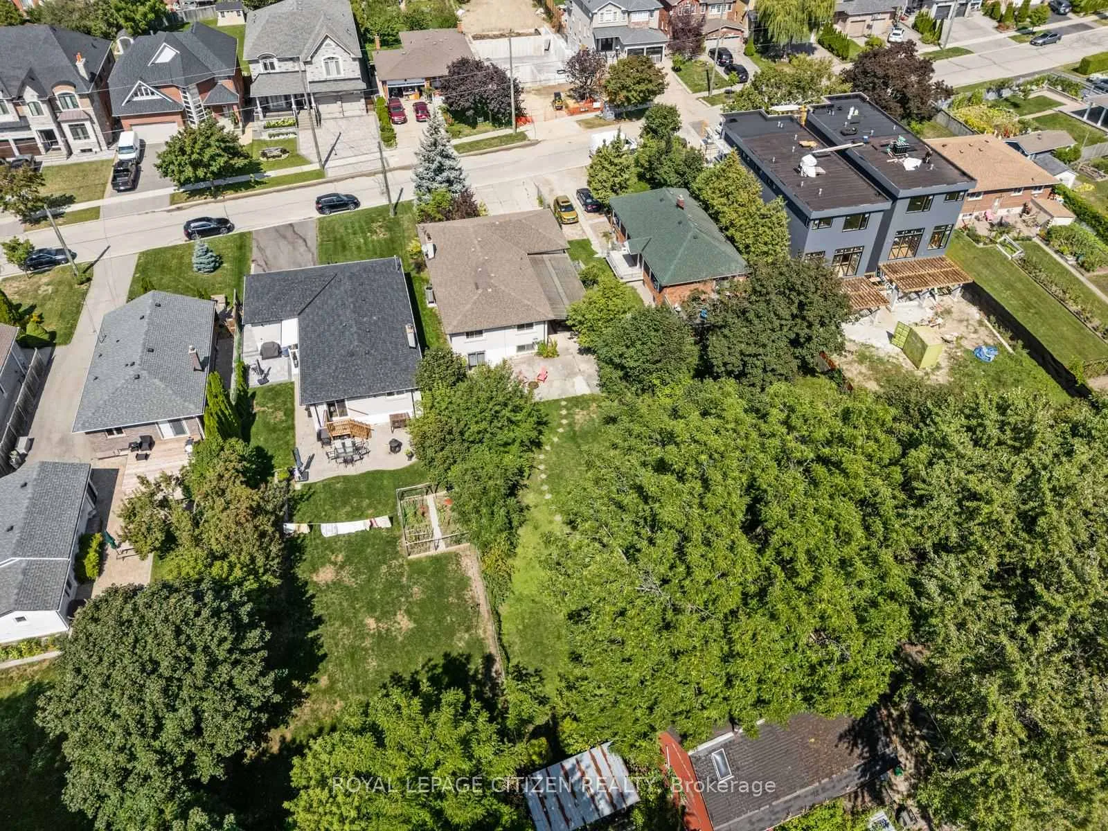 Photo 26 of 43 Railway Street, Vaughan, Maple — HOMEH