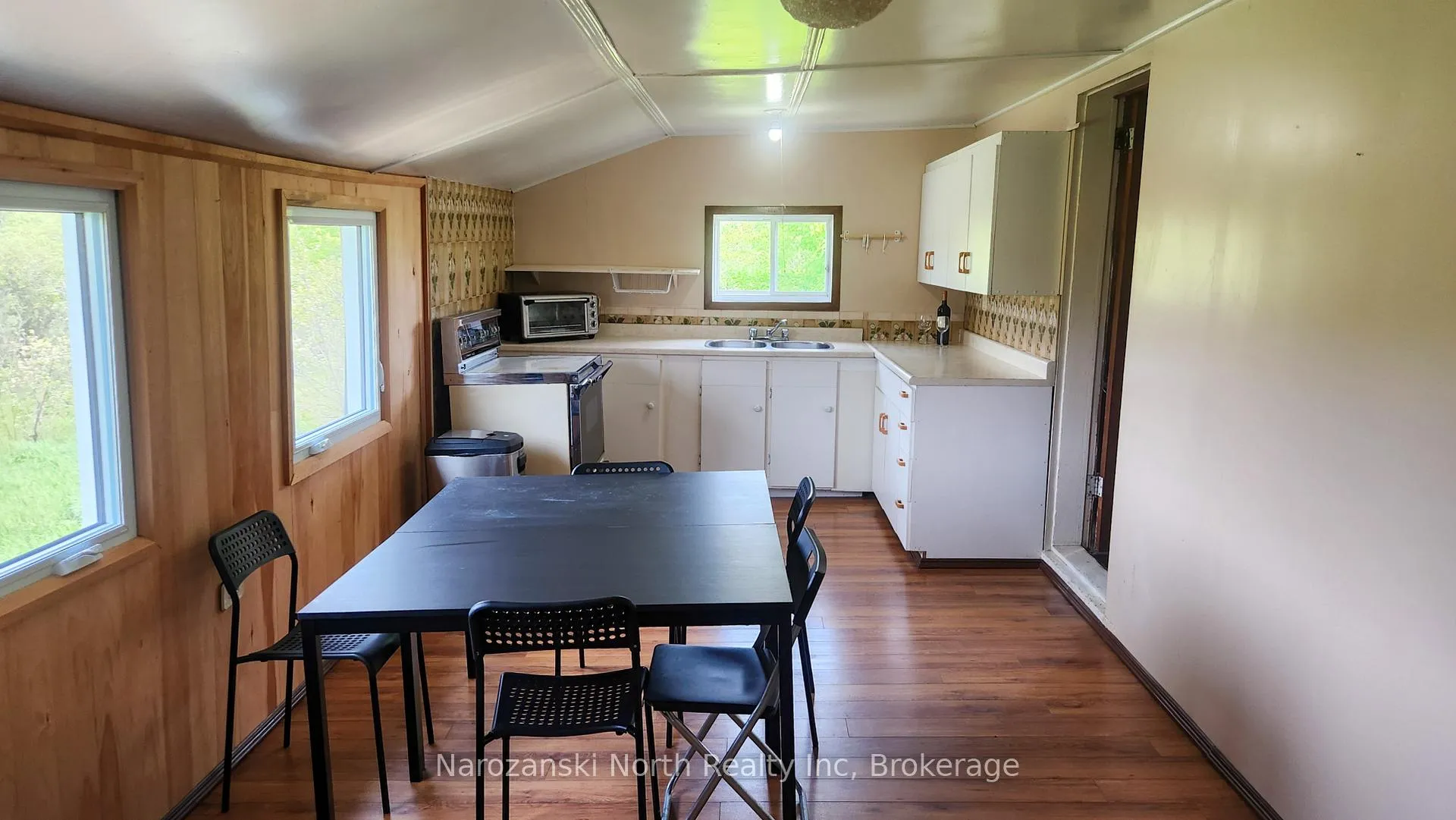 Photo 16 of 556 Hartley Bay Road, Killarney — HOMEH