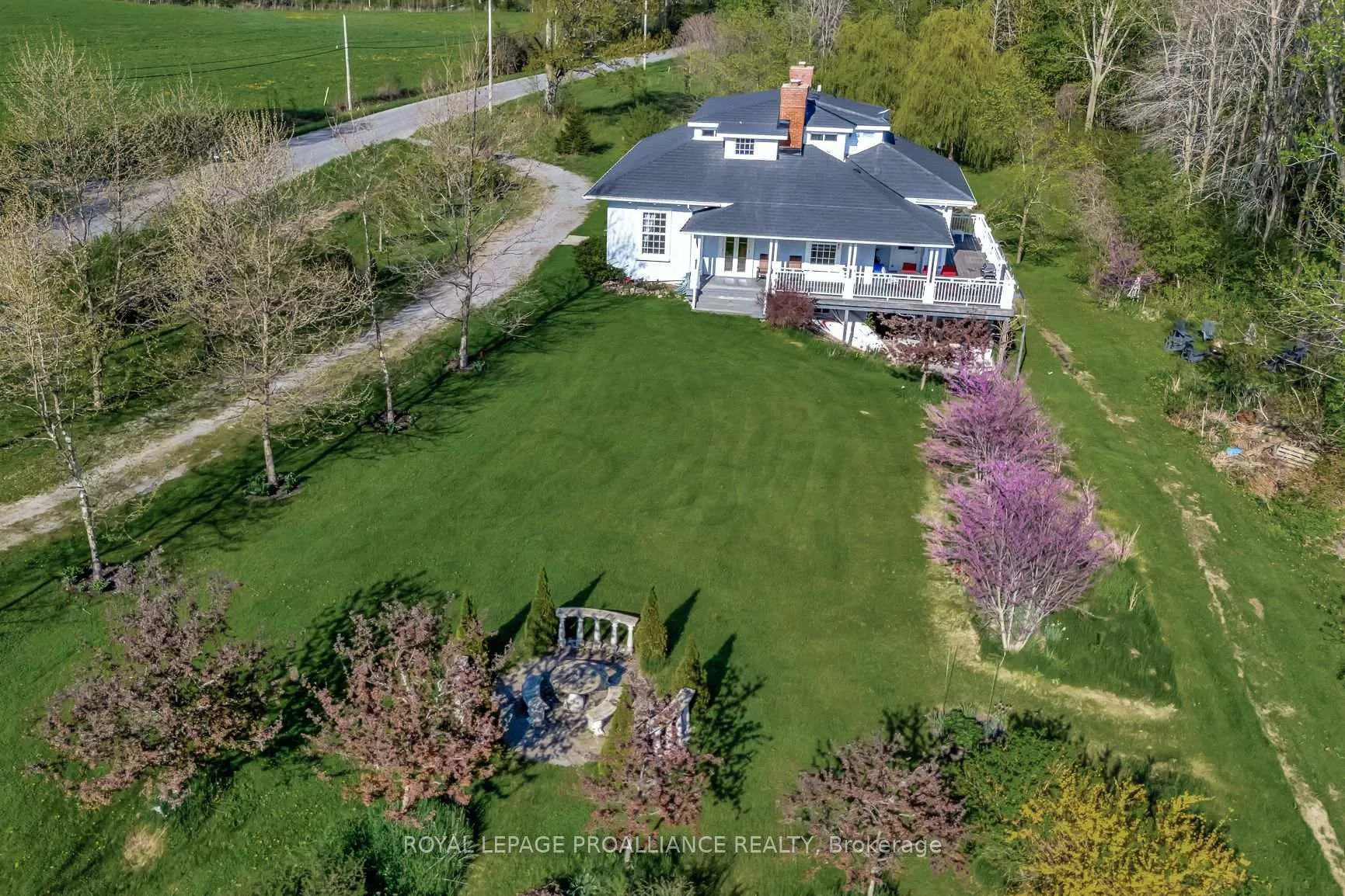 Photo 5 of 1479 Lakeside Drive, Prince Edward County, Ameliasburgh — HOMEH