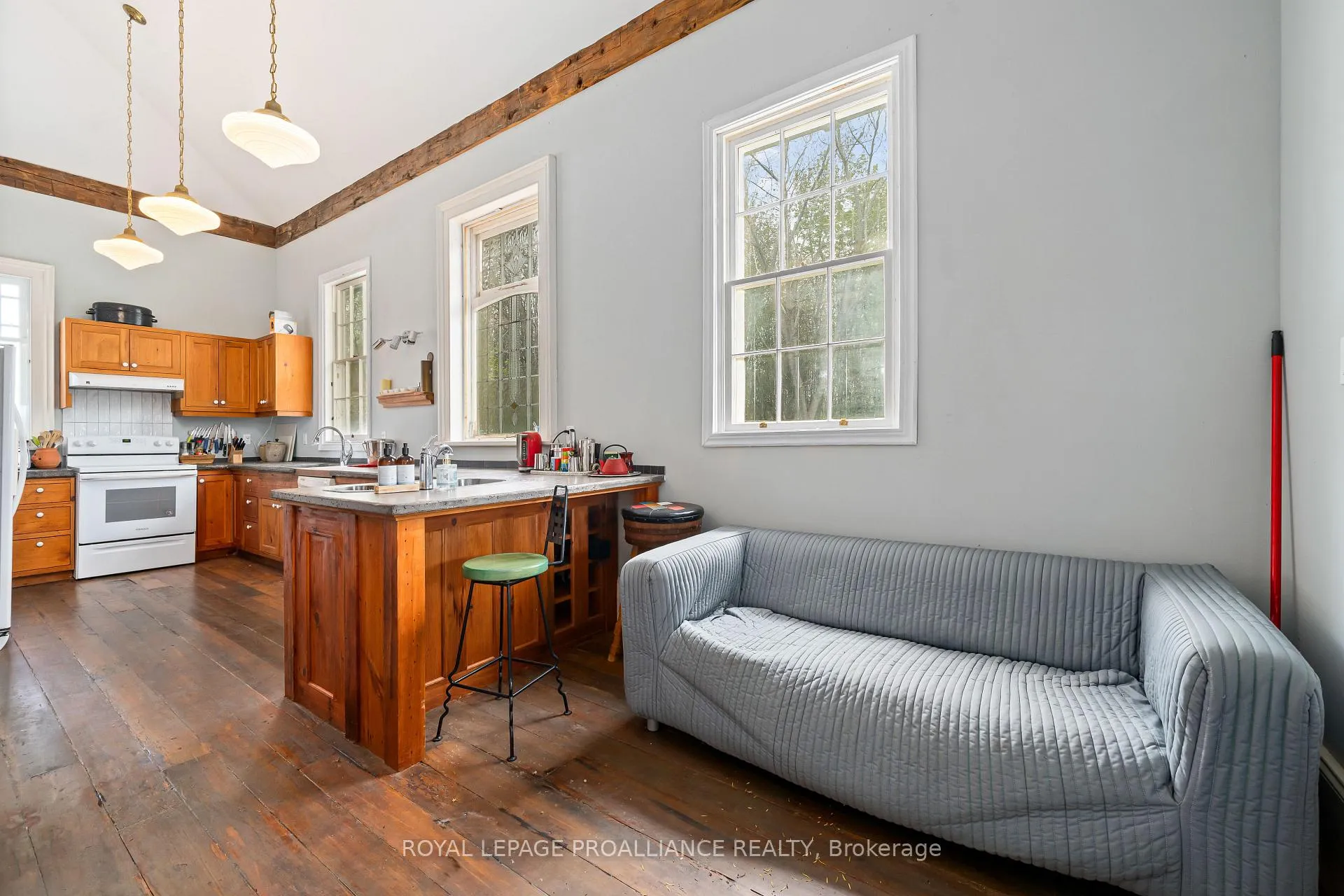 Photo 12 of 1479 Lakeside Drive, Prince Edward County, Ameliasburgh — HOMEH