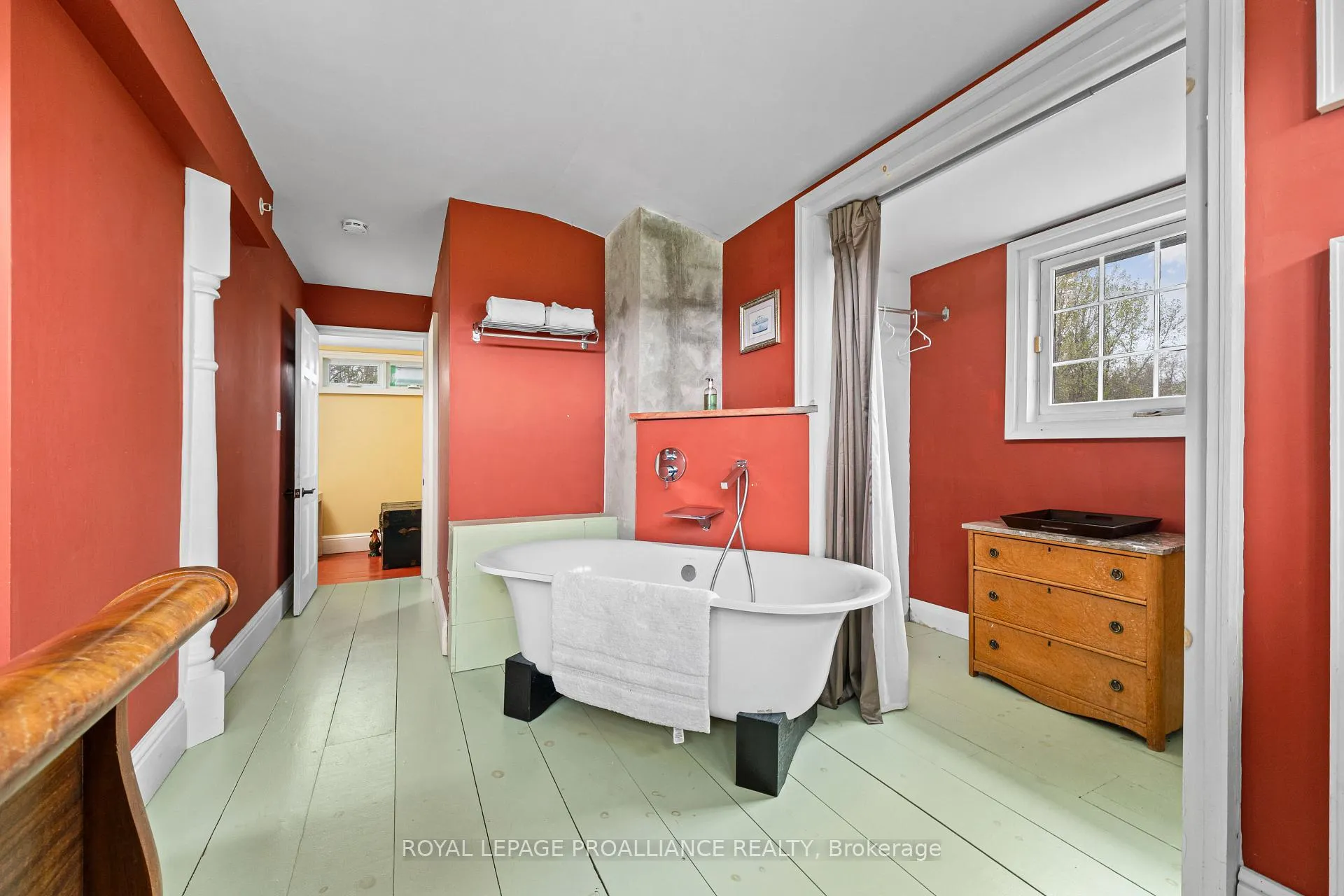 Photo 26 of 1479 Lakeside Drive, Prince Edward County, Ameliasburgh — HOMEH