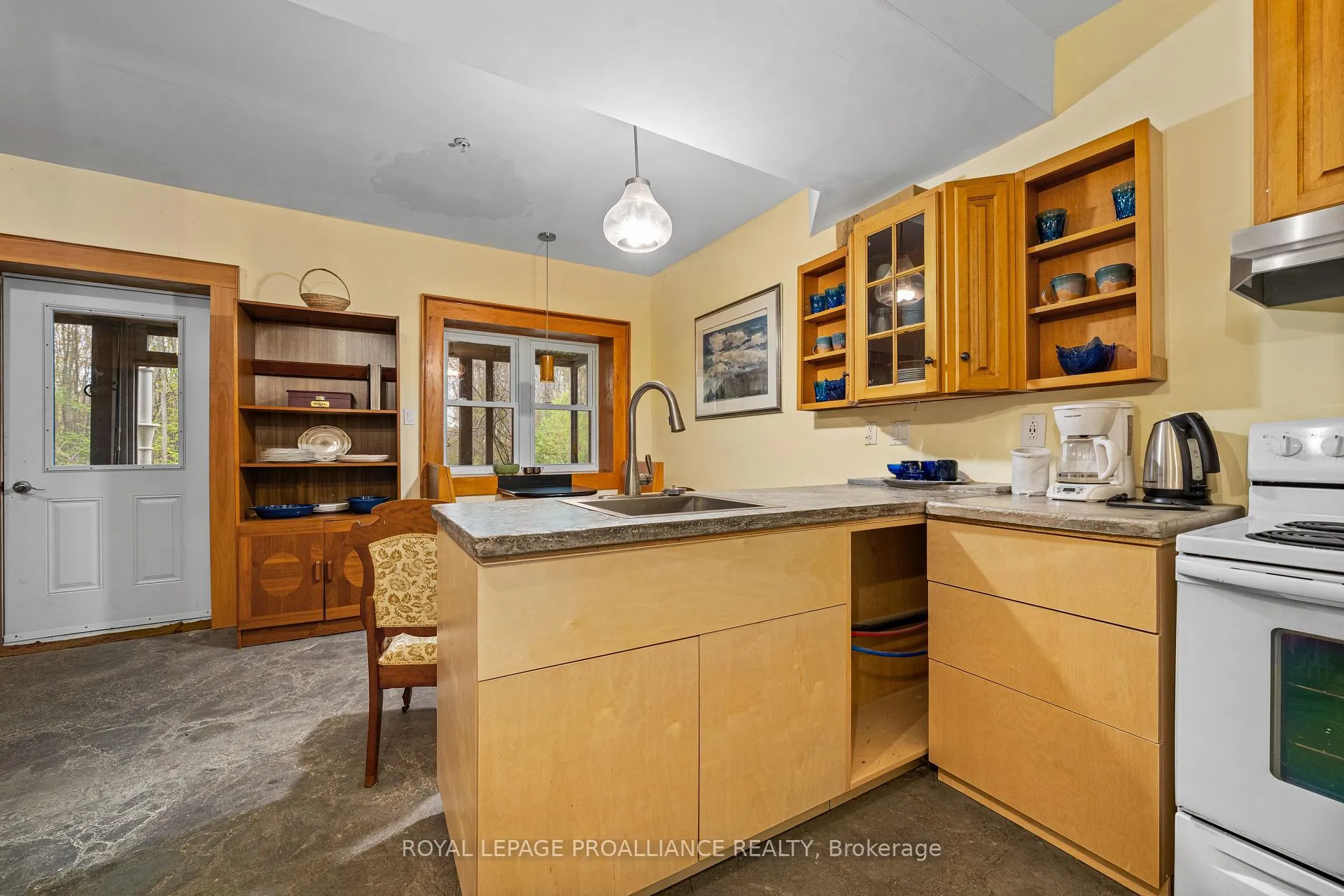 Photo 31 of 1479 Lakeside Drive, Prince Edward County, Ameliasburgh — HOMEH