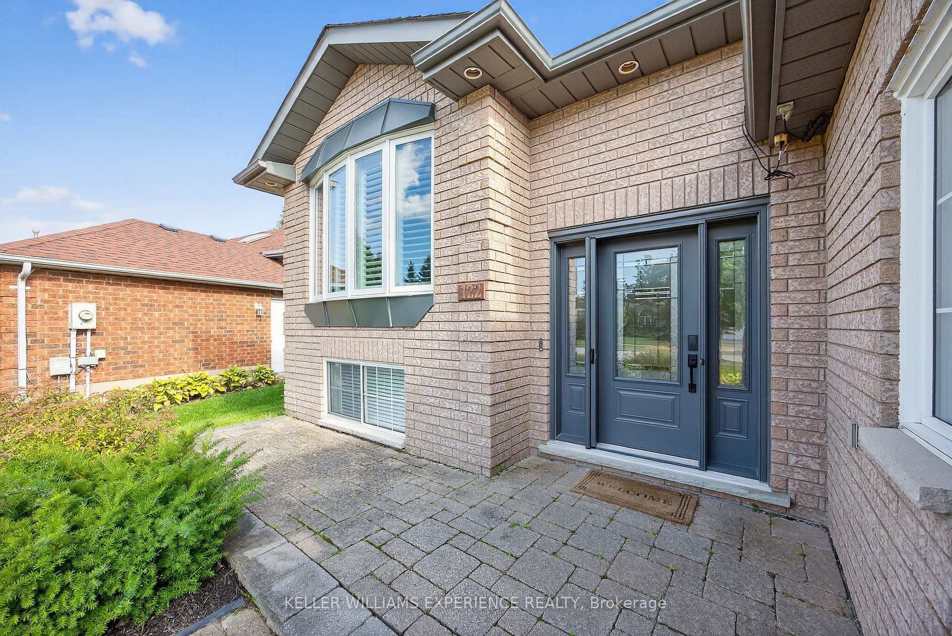 Photo 6 of 122 Emms Drive, Barrie, Holly — HOMEH
