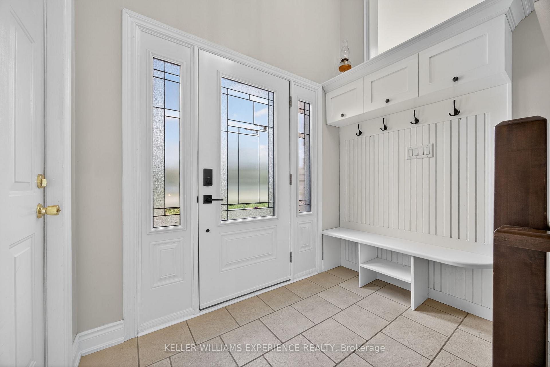 Photo 7 of 122 Emms Drive, Barrie, Holly — HOMEH