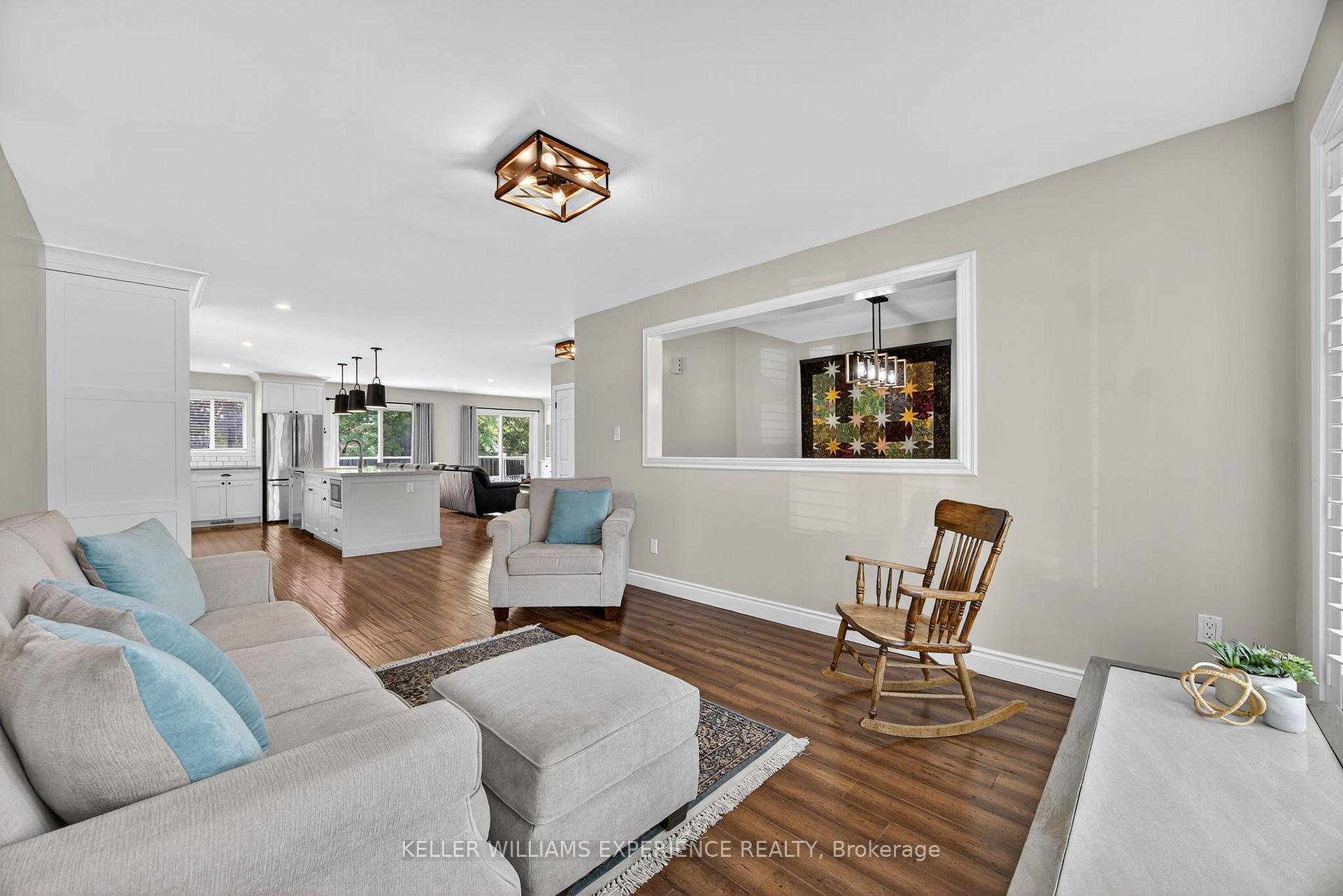 Photo 15 of 122 Emms Drive, Barrie, Holly — HOMEH