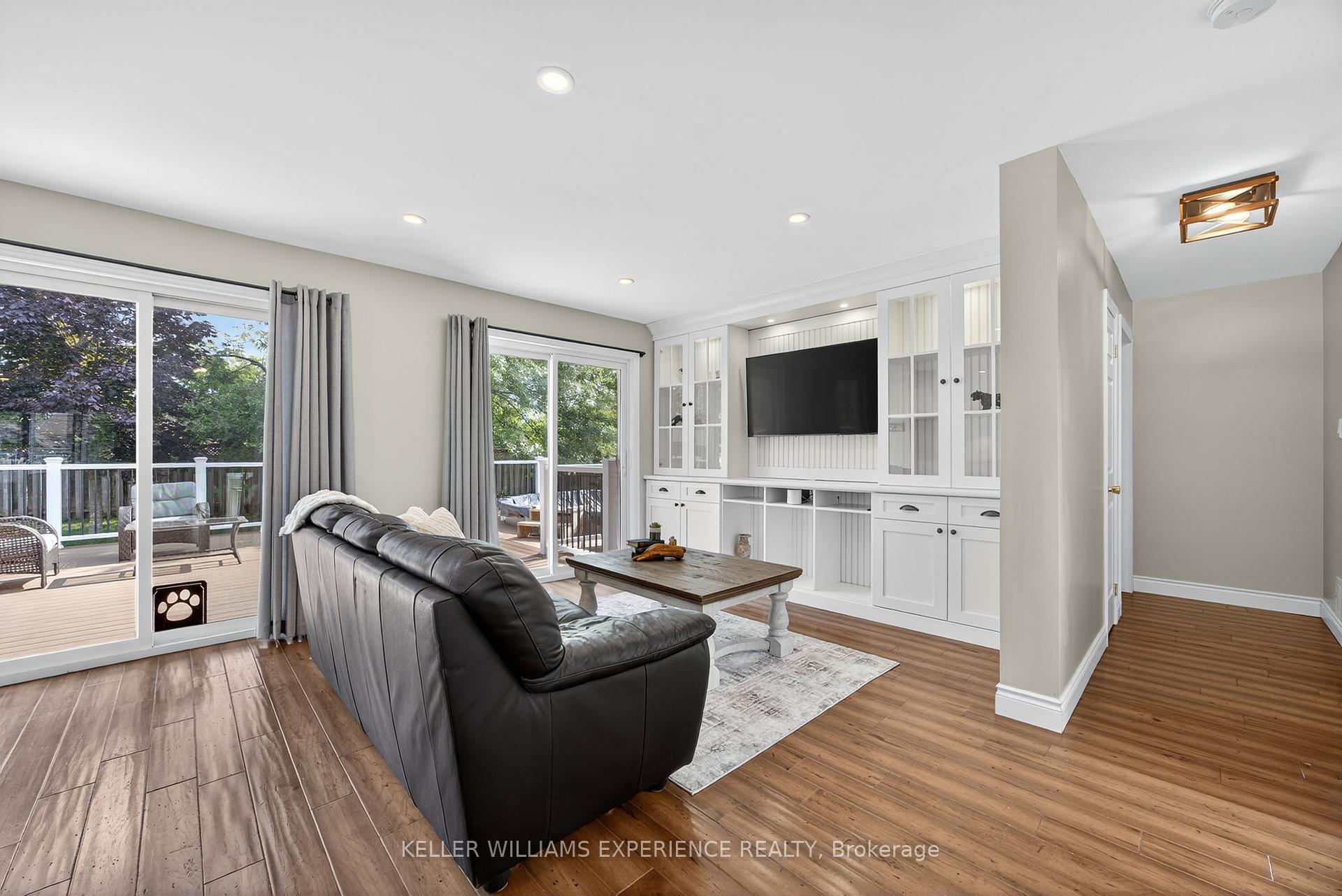 Photo 16 of 122 Emms Drive, Barrie, Holly — HOMEH