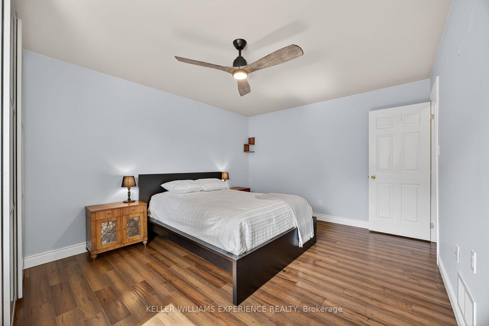 Photo 20 of 122 Emms Drive, Barrie, Holly — HOMEH