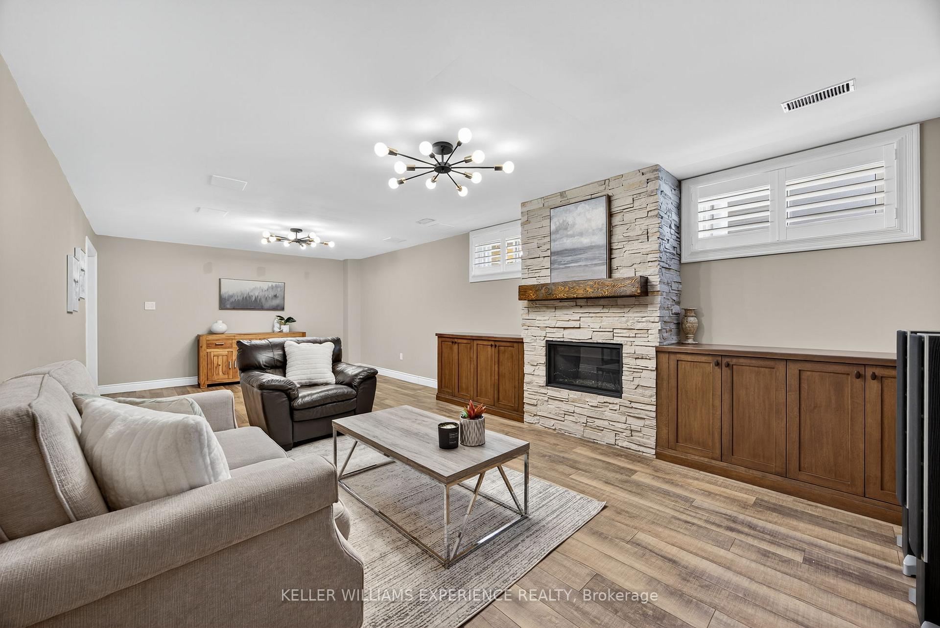 Photo 26 of 122 Emms Drive, Barrie, Holly — HOMEH
