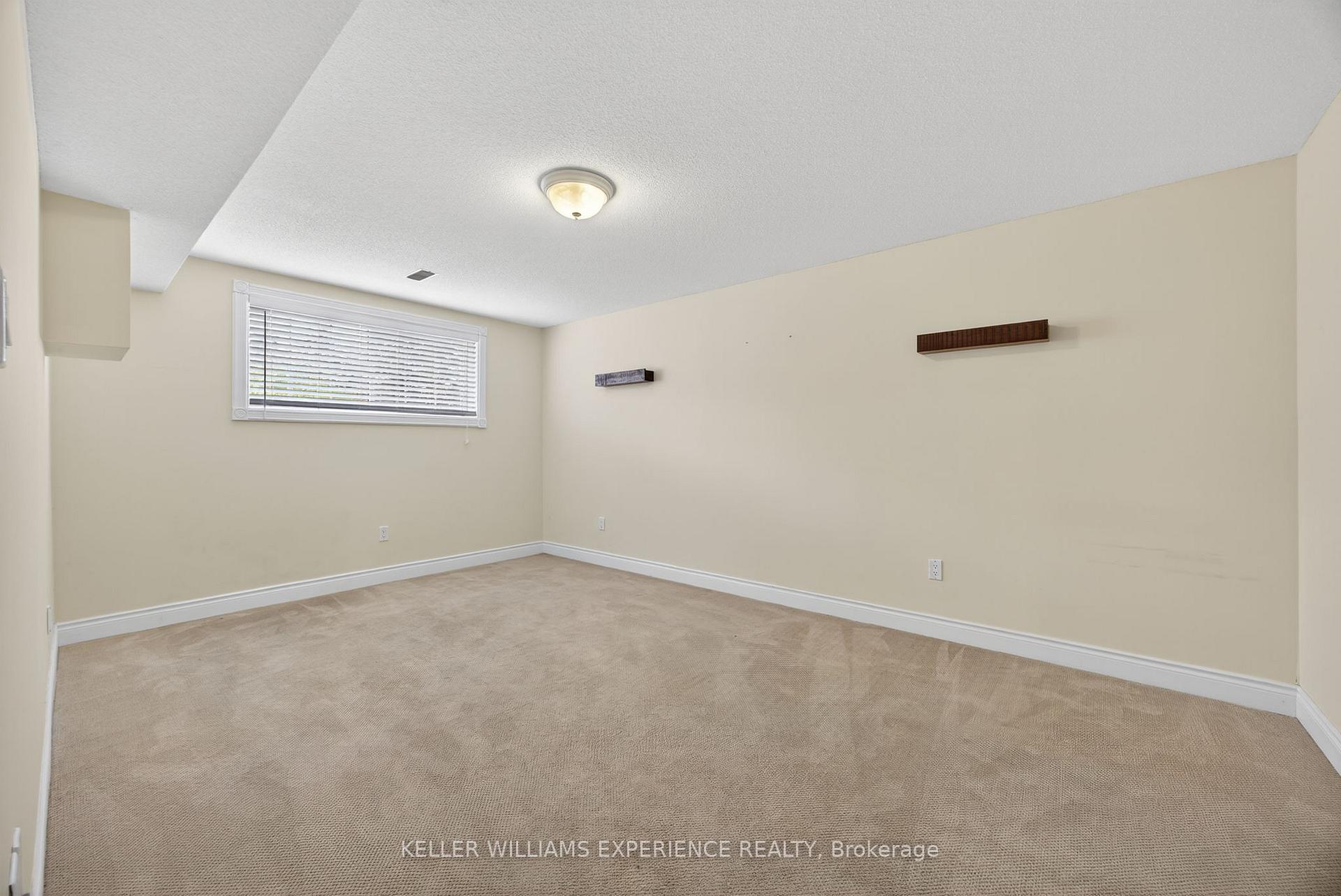 Photo 30 of 122 Emms Drive, Barrie, Holly — HOMEH