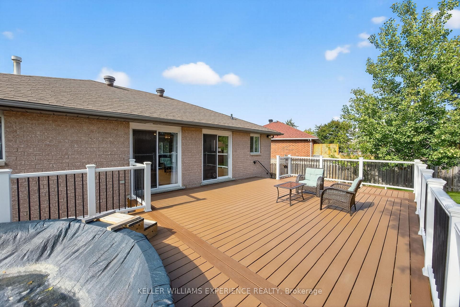 Photo 36 of 122 Emms Drive, Barrie, Holly — HOMEH
