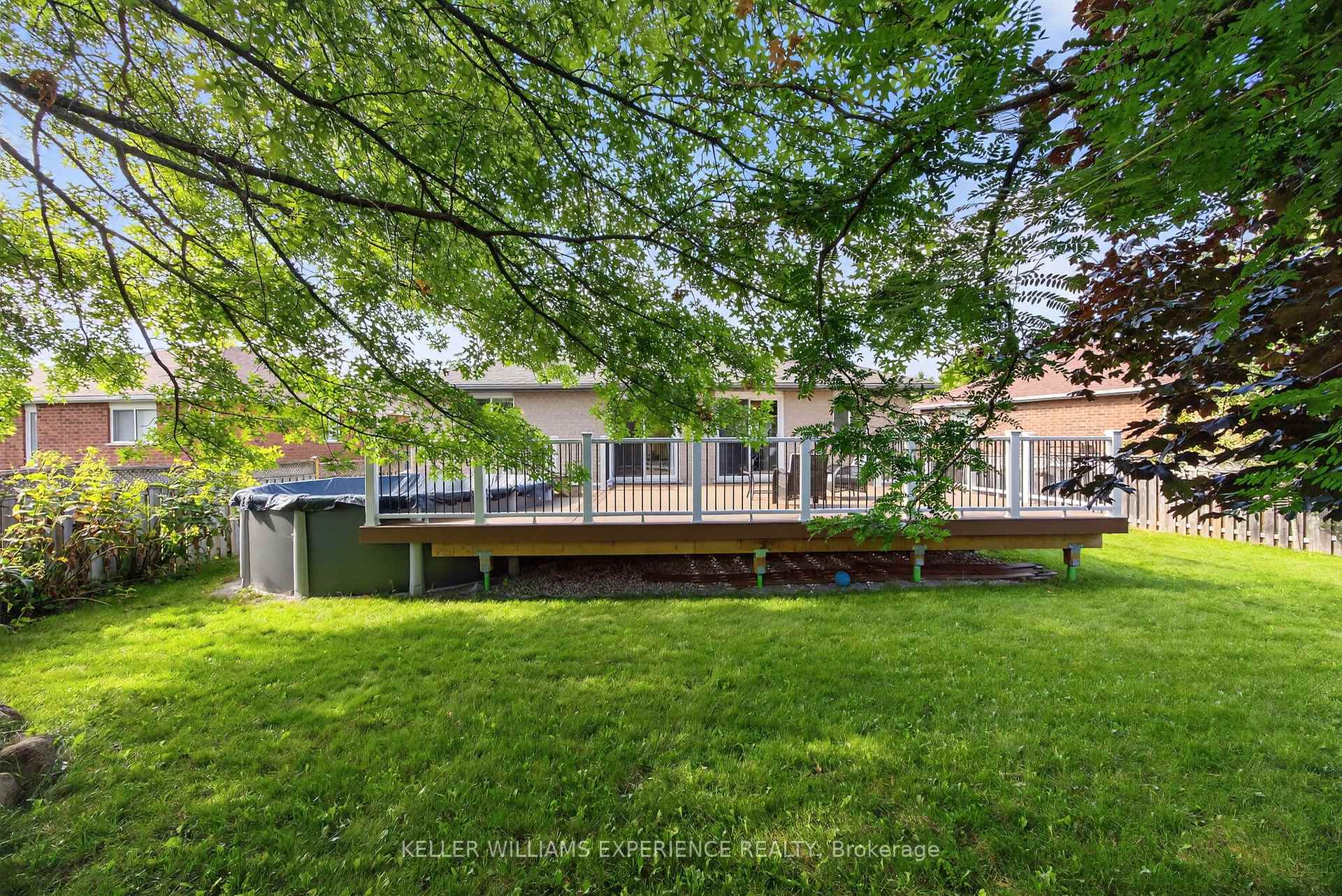 Photo 39 of 122 Emms Drive, Barrie, Holly — HOMEH