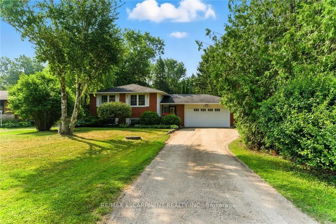 Front of 2682 Jerseyville Road W
