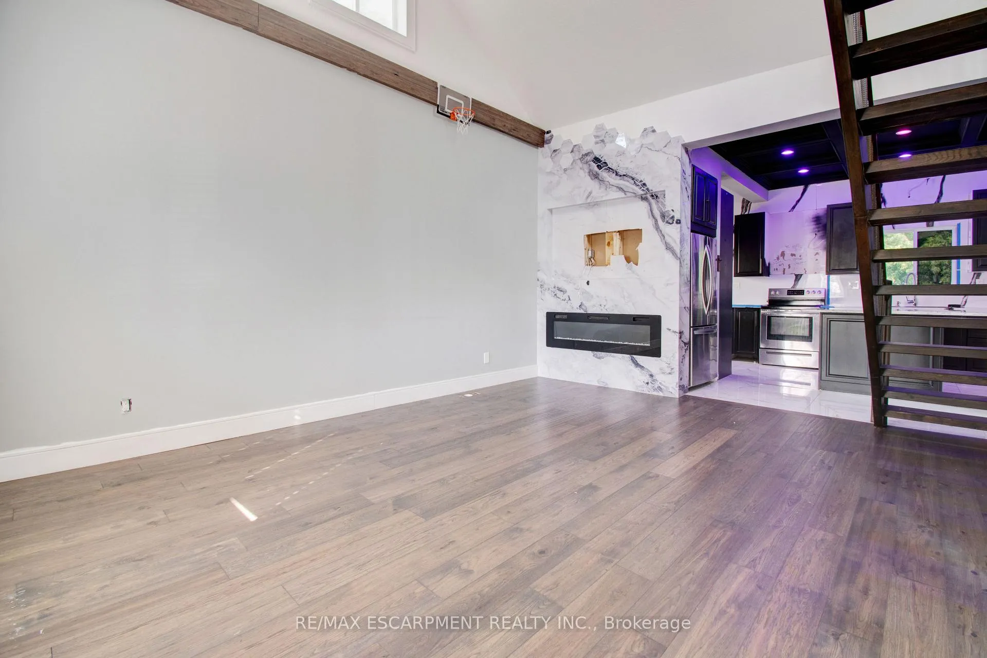 Photo 3 of 85 East 37th Street, Hamilton, Macassa — HOMEH