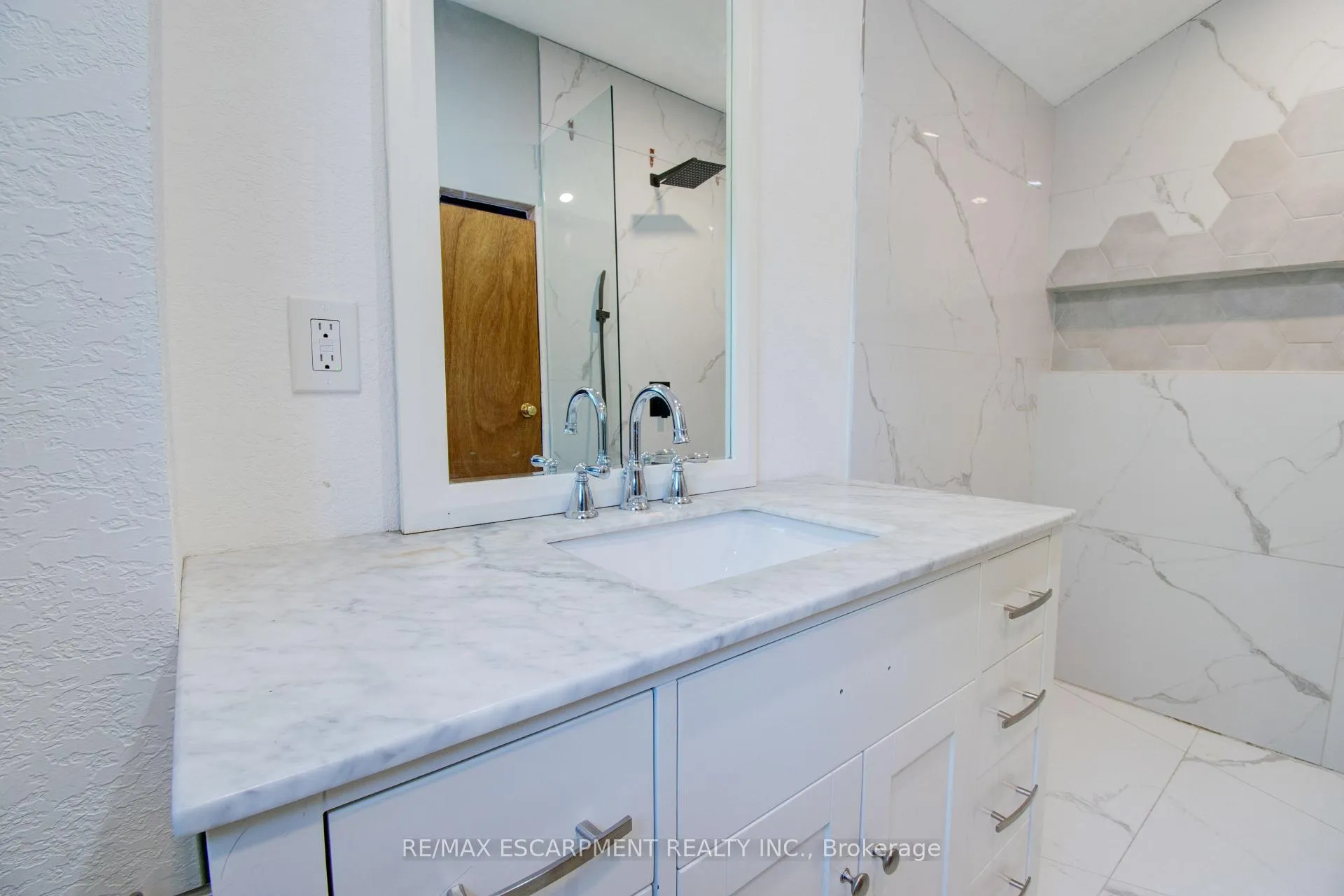 Photo 26 of 85 East 37th Street, Hamilton, Macassa — HOMEH