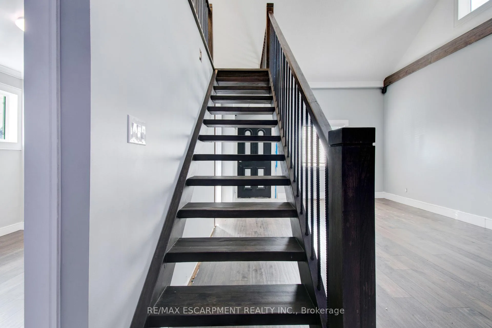 Photo 32 of 85 East 37th Street, Hamilton, Macassa — HOMEH